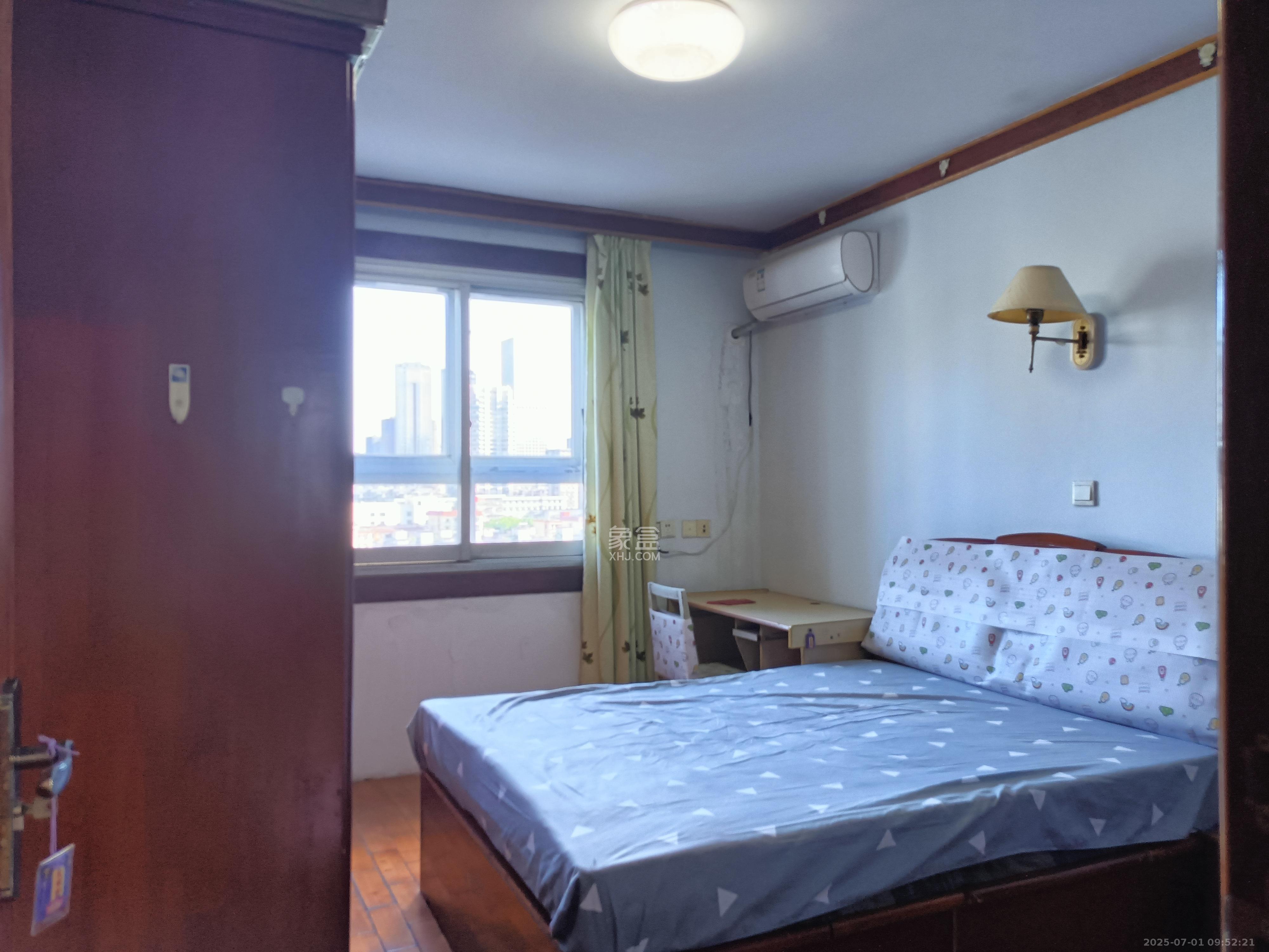 粮贸大厦 4室1厅1卫 2600.0元/月 粮贸大厦 4室1厅1卫 2600.0元/月室内图