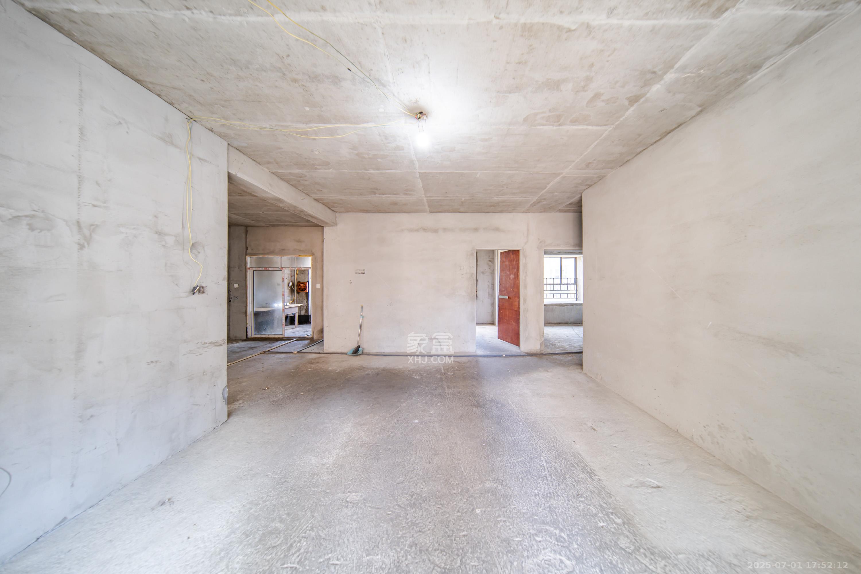 牛力家园  3室2厅2卫    100.0万 牛力家园  3室2厅2卫    100.0万客厅