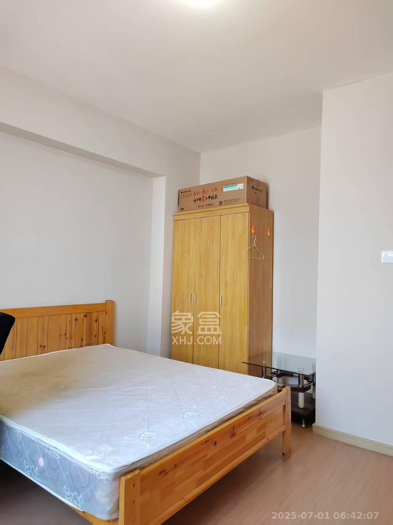 麓谷小镇 4室2厅2卫 3200.0元/月 麓谷小镇 4室2厅2卫 3200.0元/月室内图