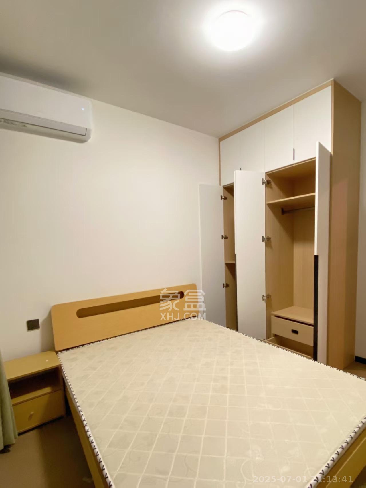 欣利梅溪左岸  3室2厅2卫   3200.00元/月室内图