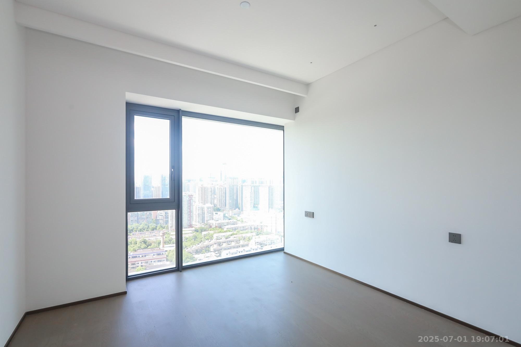 长沙悦府(华润万象城)  4室2厅3卫    14000.0元/月 长沙悦府(华润万象城)  4室2厅3卫    14000.0元/月室内图