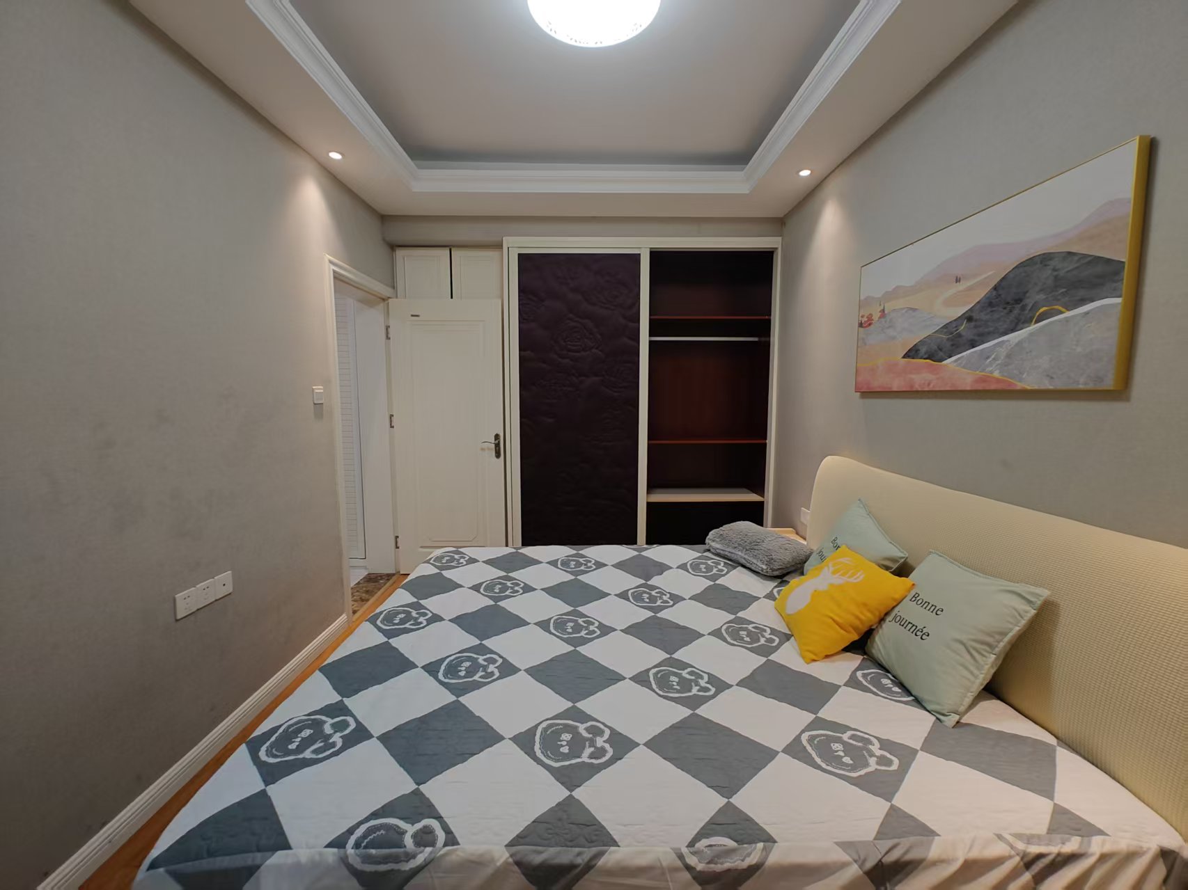 西子莲花 1室1厅1卫 1600.00元/月 西子莲花 1室1厅1卫 1600.00元/月室内图