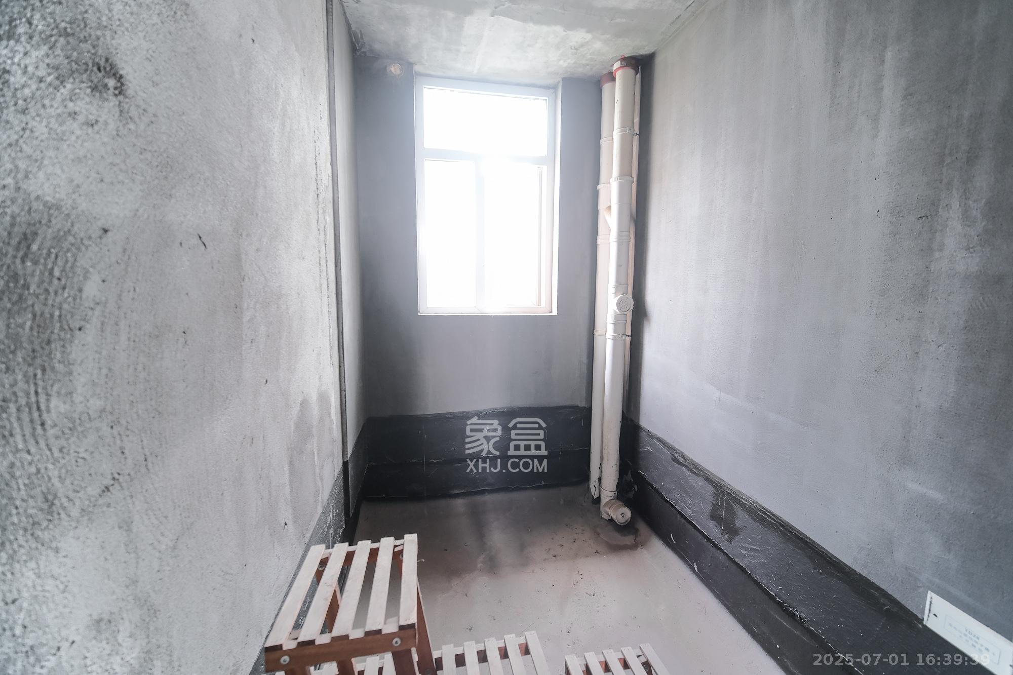 和悦城(蟠龙景苑)  3室2厅2卫    59.2万 和悦城(蟠龙景苑)  3室2厅2卫    59.2万卫生间