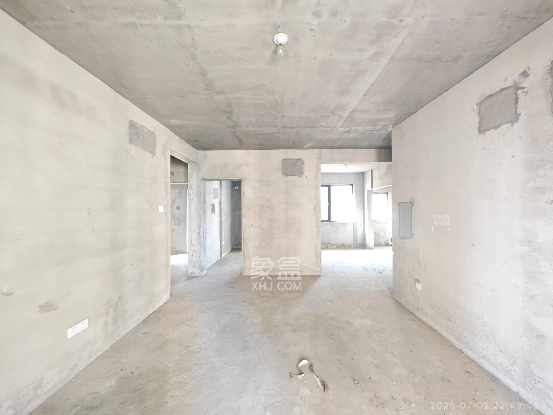 中建嘉和城  3室2厅2卫   82.80万客厅
