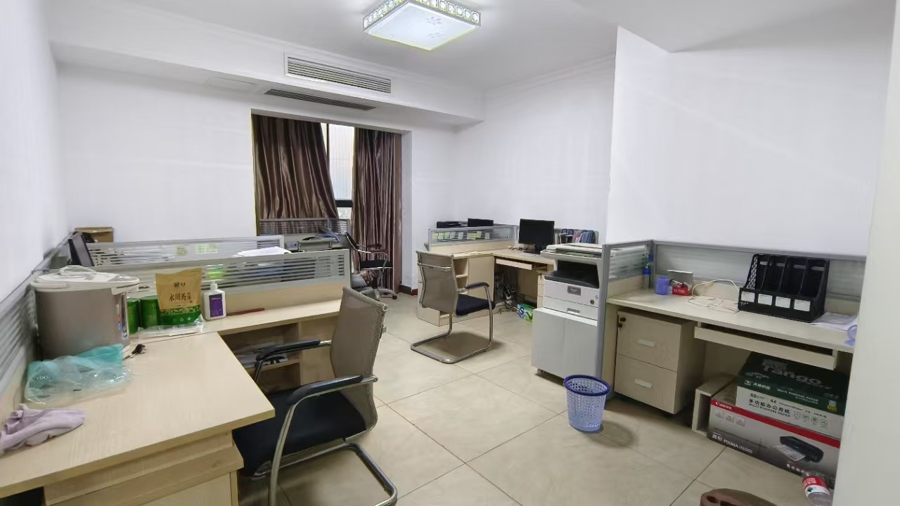 世纪嘉苑 4室2厅2卫 4800.0元/月 世纪嘉苑 4室2厅2卫 4800.0元/月室内图