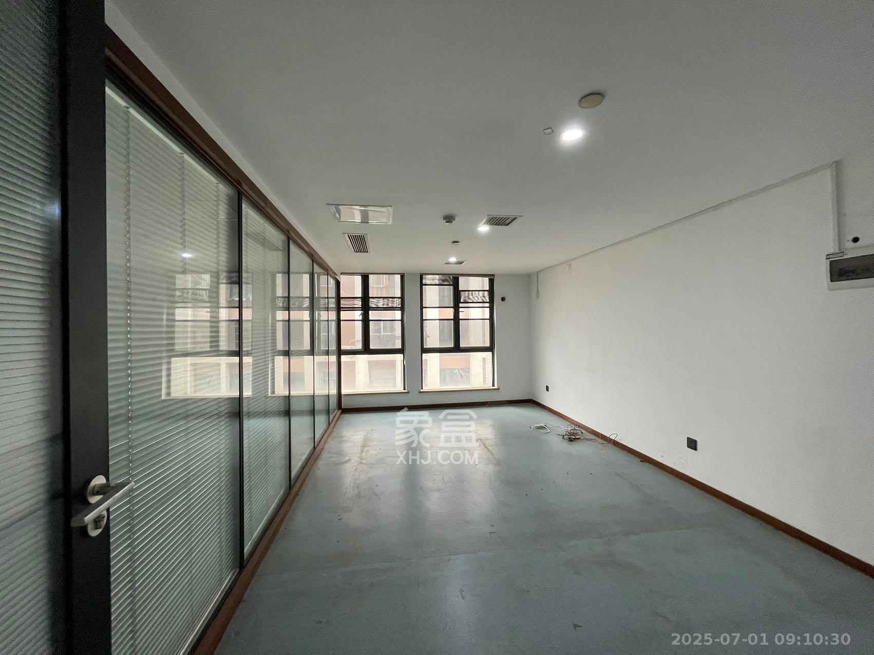 中建芙蓉工社 1室1厅1卫 4500.0元/月 中建芙蓉工社 1室1厅1卫 4500.0元/月室内图