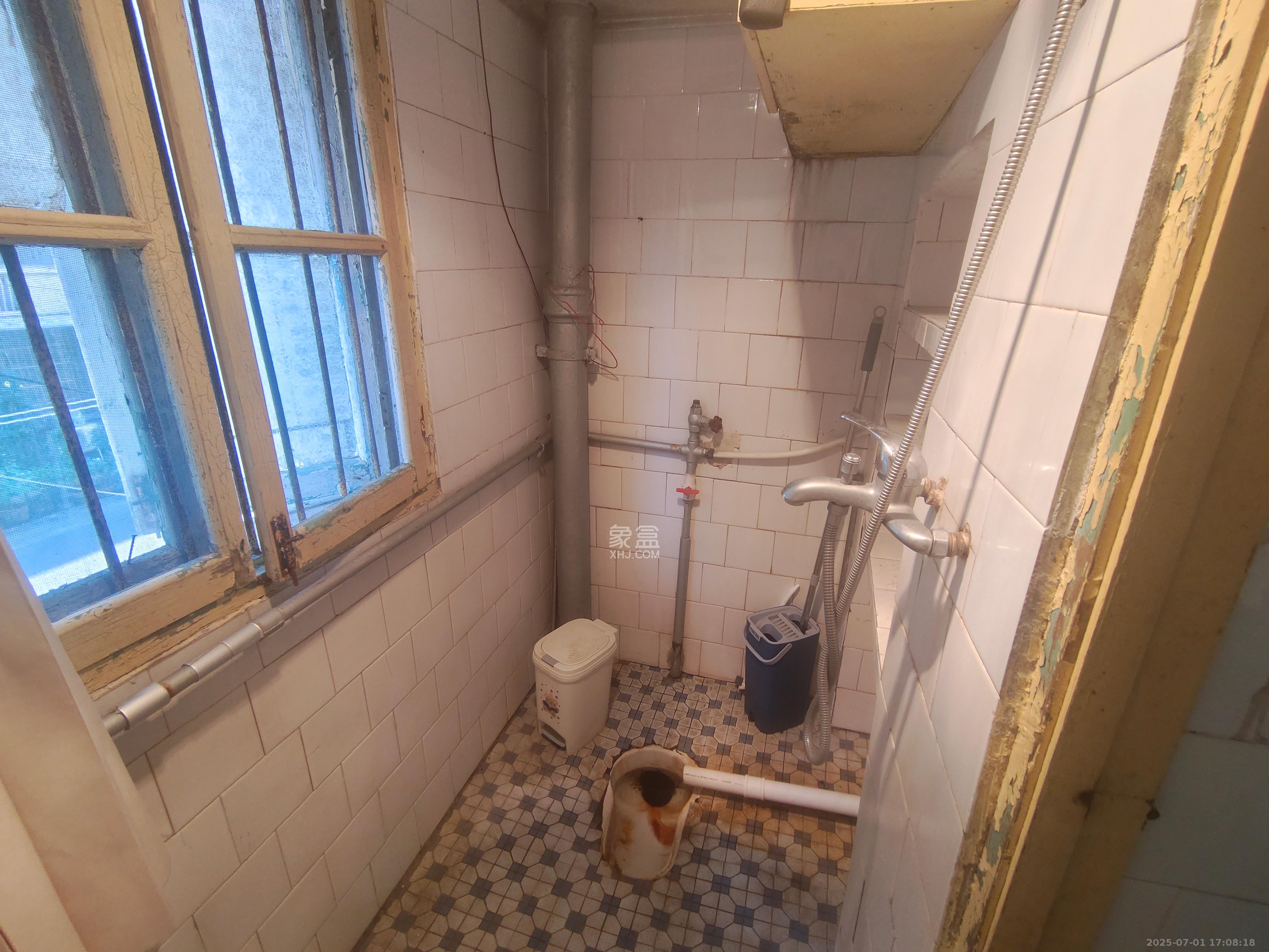 石佳冲小区  3室1厅1卫   1600.00元/月室内图