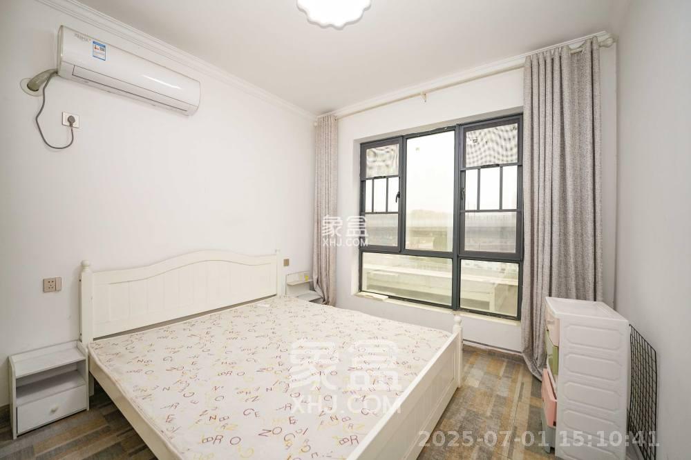 金谷豪庭  3室2厅1卫    1700.0元/月 金谷豪庭  3室2厅1卫    1700.0元/月室内图