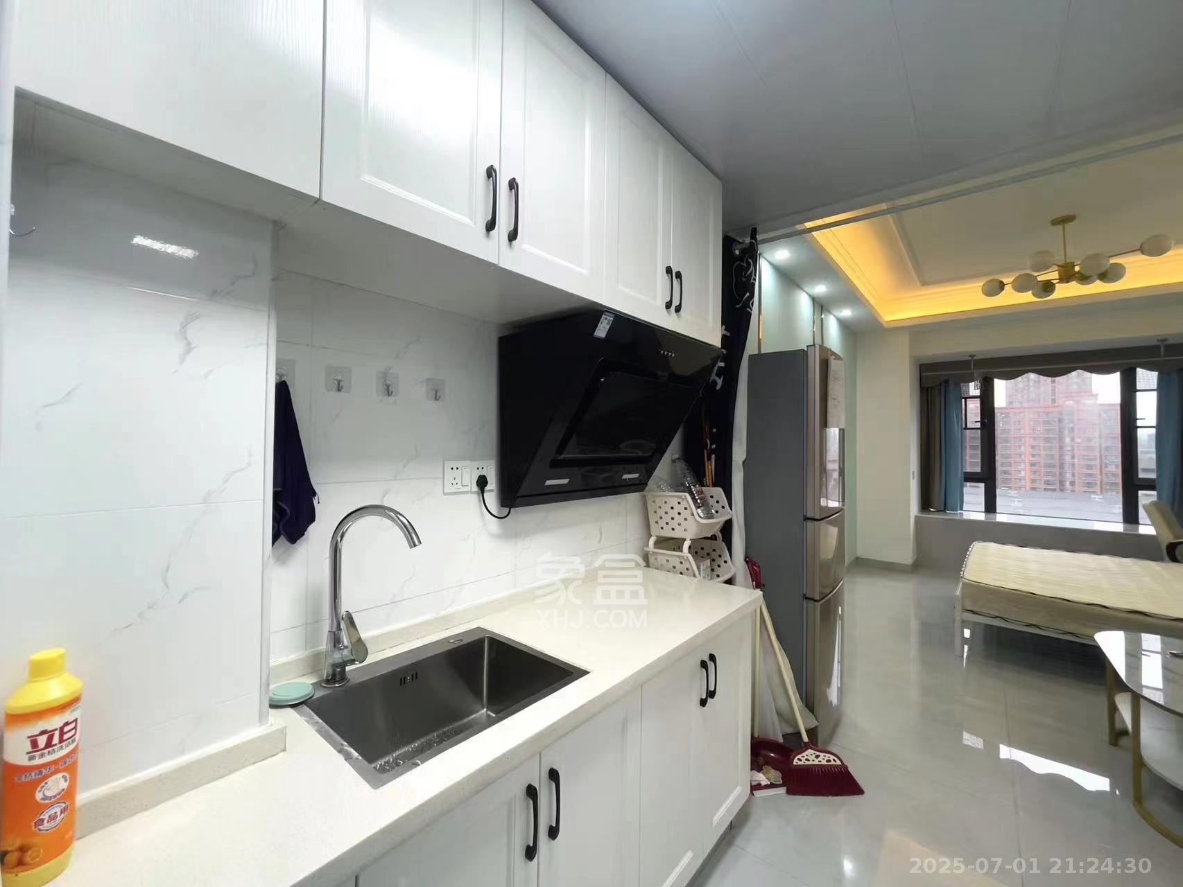 龙湖湘江星座(祺鑫星座公寓) 1室0厅0卫 1500.0元/月 龙湖湘江星座(祺鑫星座公寓) 1室0厅0卫 1500.0元/月室内图