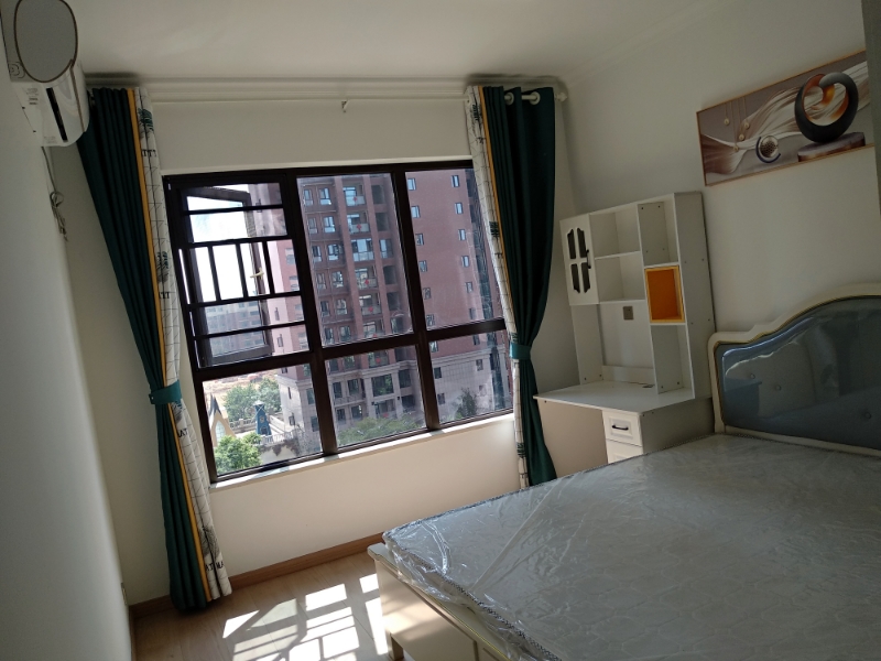 天嘉翰廷 3室2厅2卫 2000.0元/月 天嘉翰廷 3室2厅2卫 2000.0元/月室内图