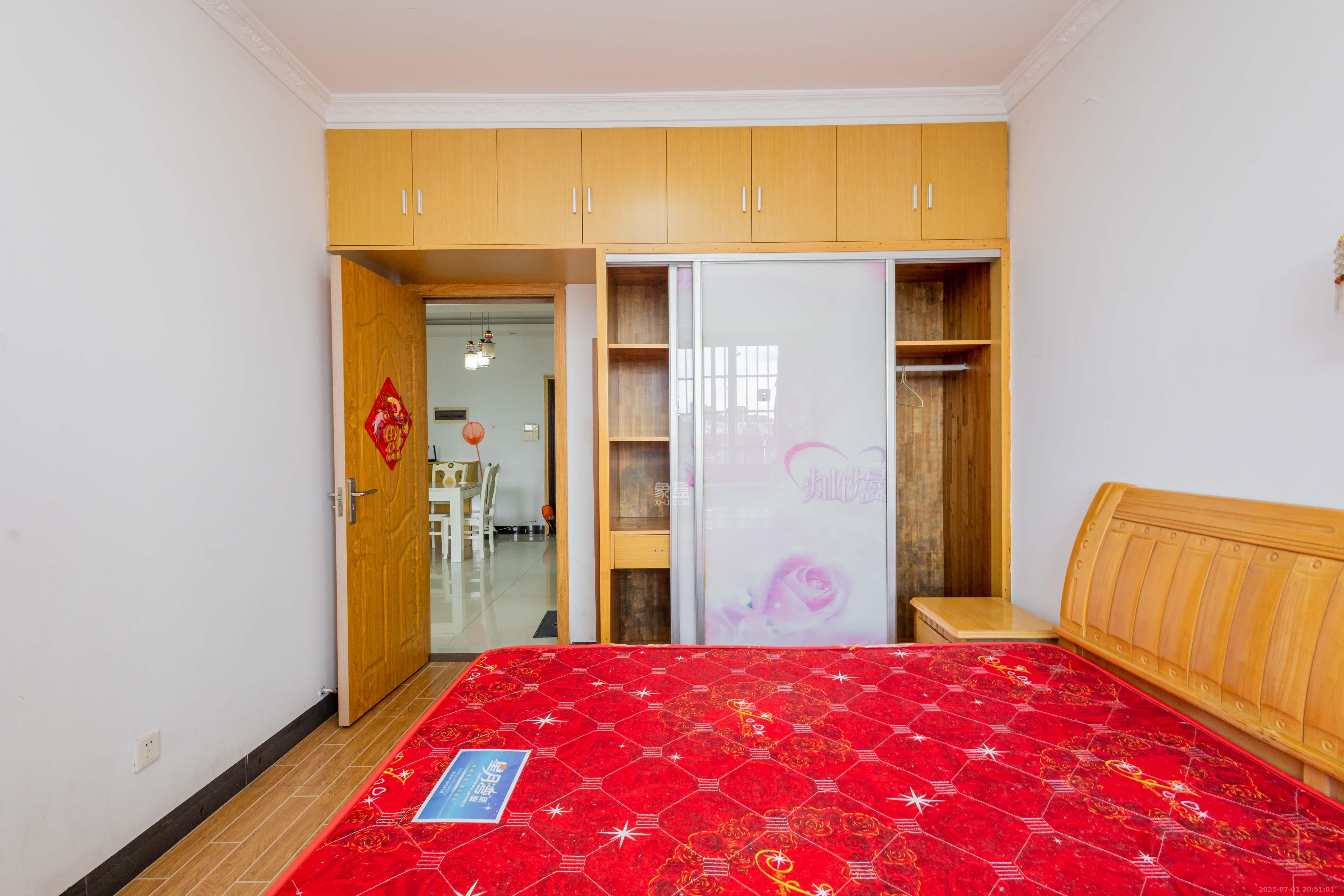 爵士湘 2室2厅1卫 42.0万 爵士湘 2室2厅1卫 42.0万卧室