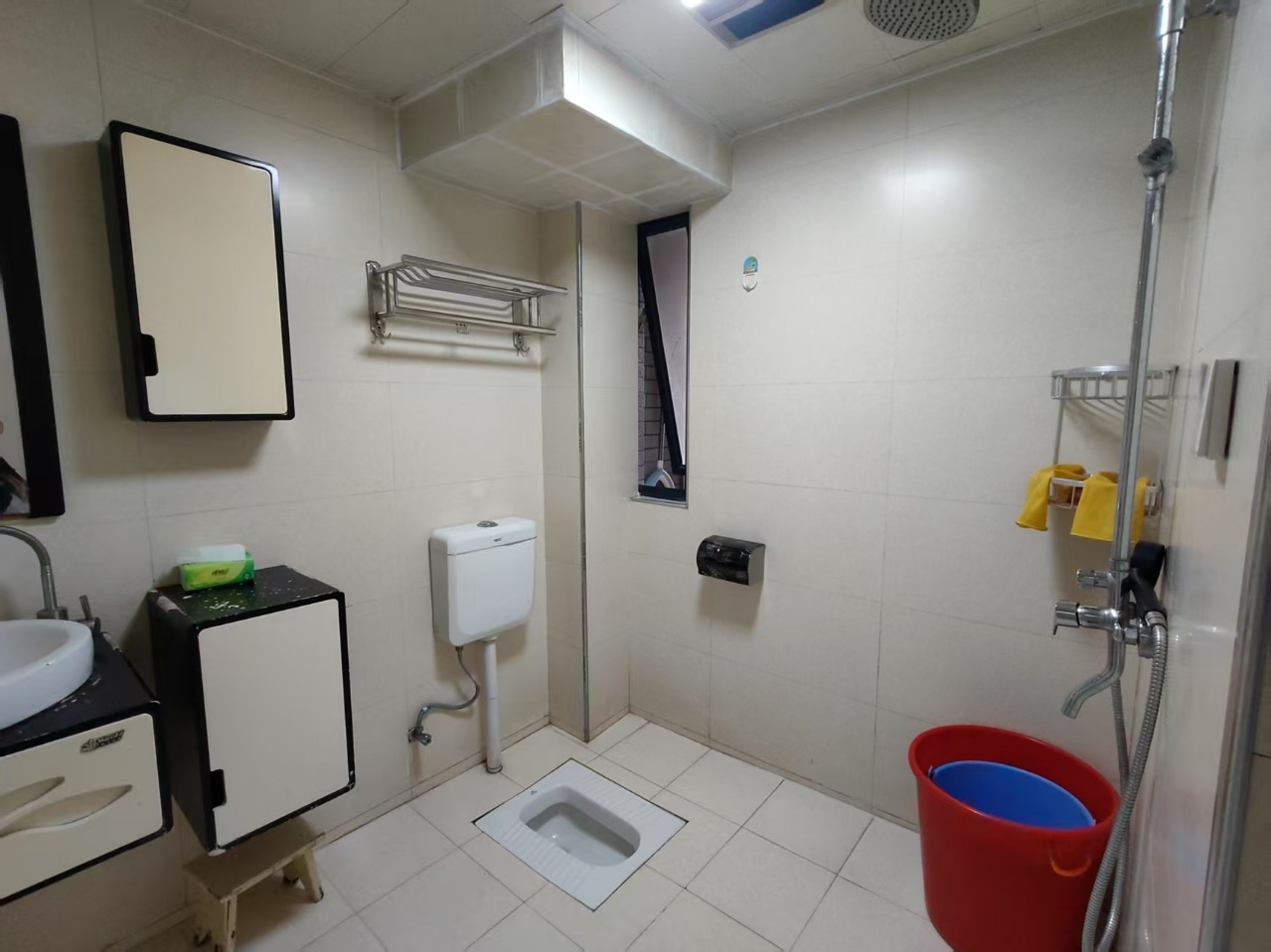 龙洲汇龙苑 4室5厅2卫 1800.0元/月 龙洲汇龙苑 4室5厅2卫 1800.0元/月室内图