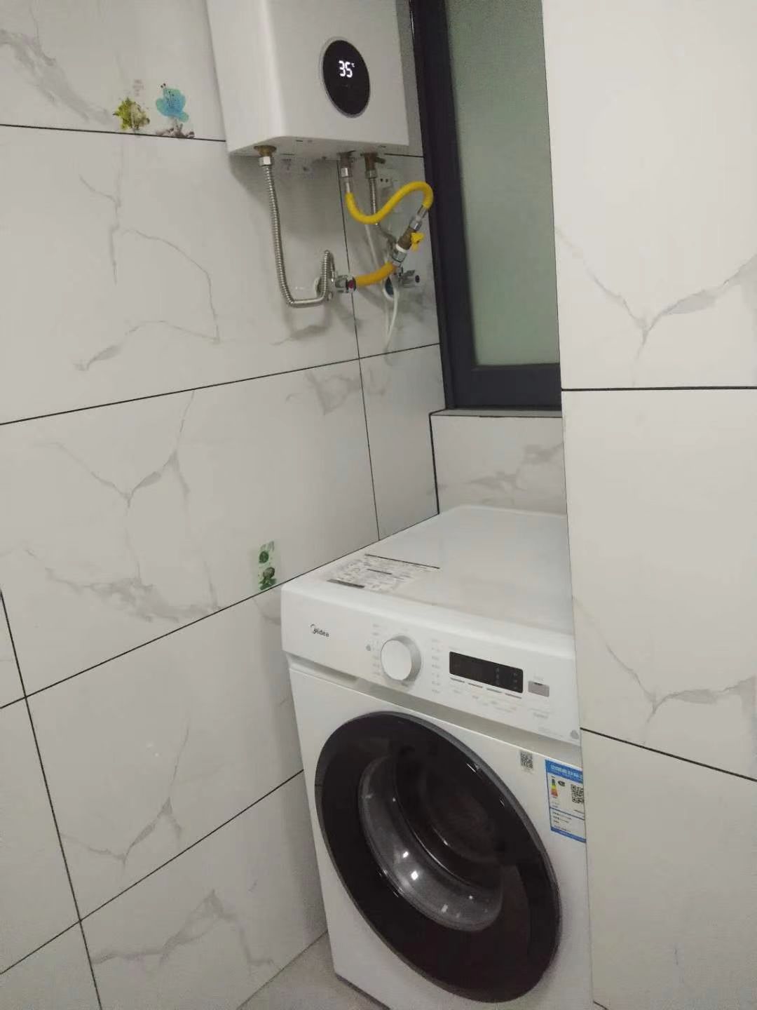现代美居（喜盈门）  1室2厅1卫   2500.00元/月室内图