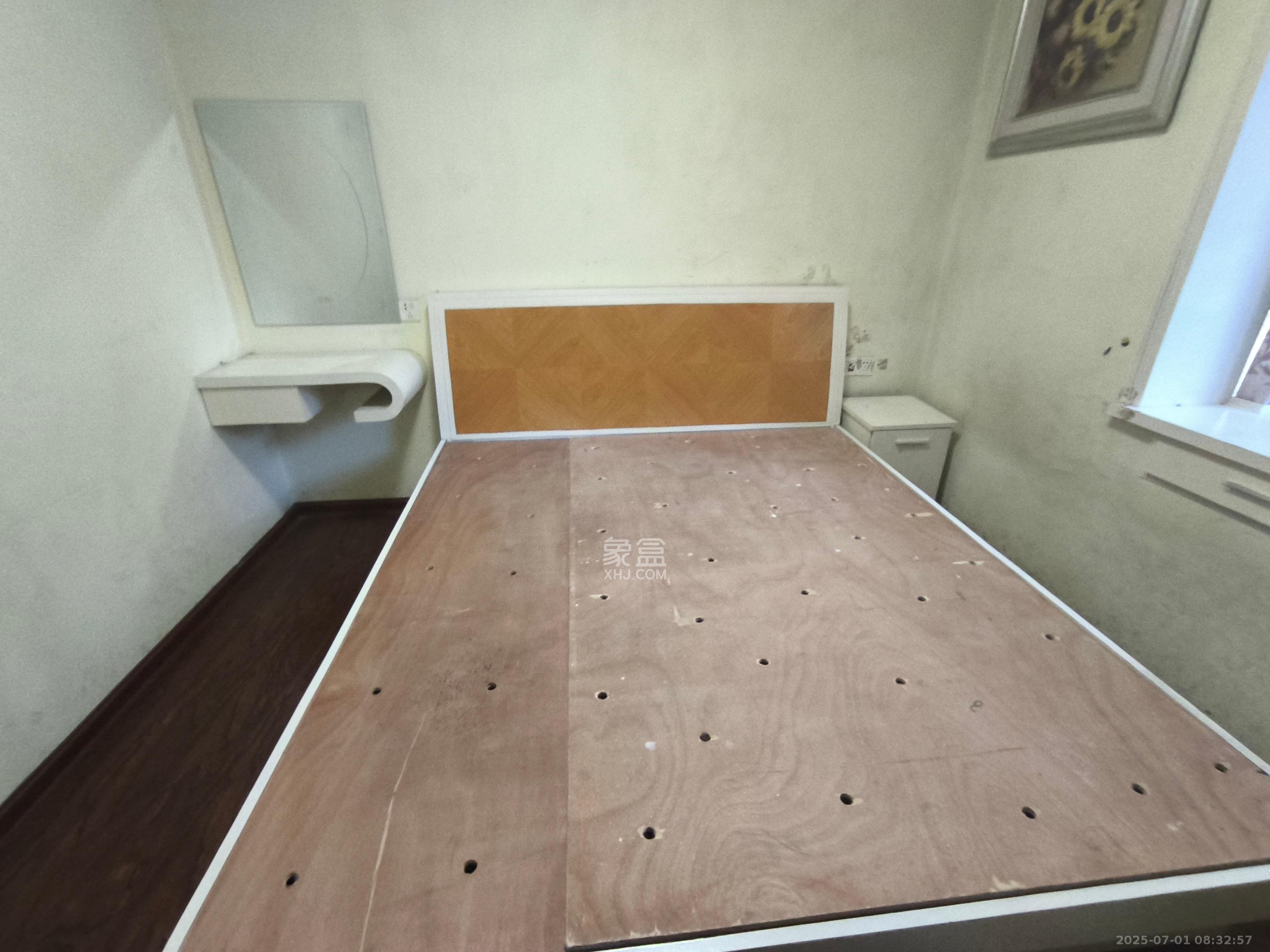 时代星城  2室2厅1卫   1500.00元/月室内图