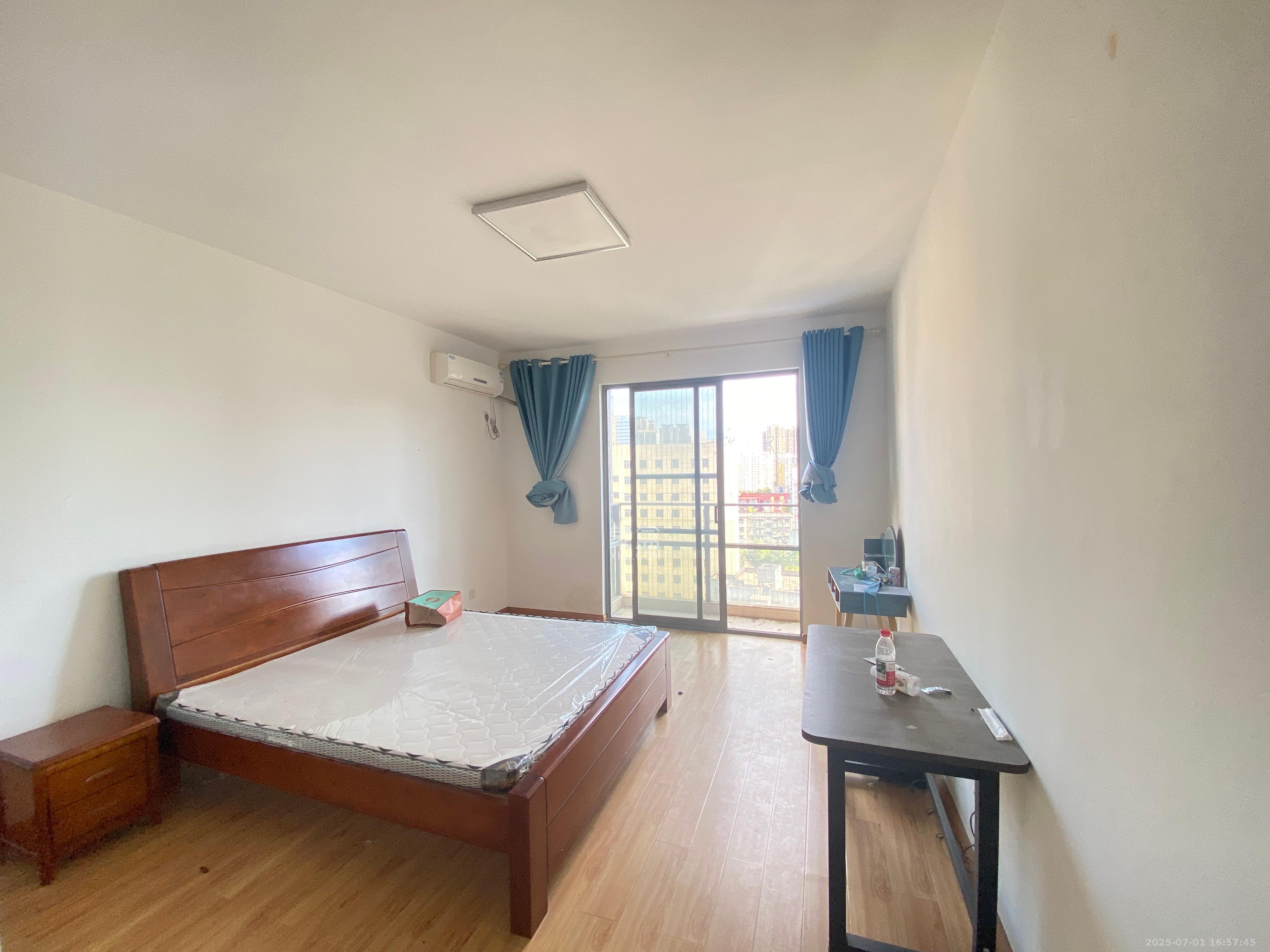 建鸿达华都（华都小户型及大华写字楼）  1室2厅1卫   5500.00元/月室内图