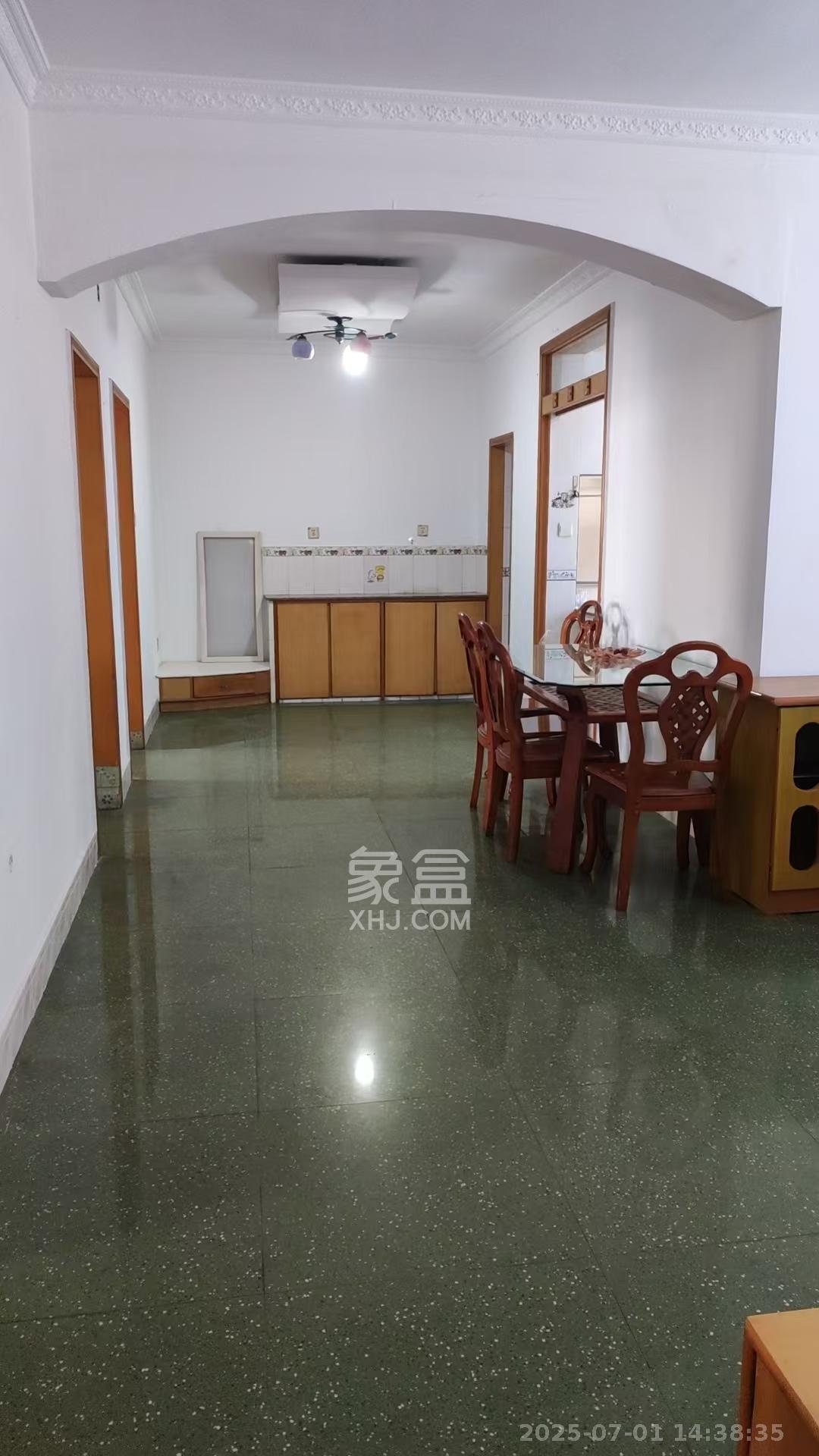 南园小区  3室2厅1卫    1600.0元/月 南园小区  3室2厅1卫    1600.0元/月