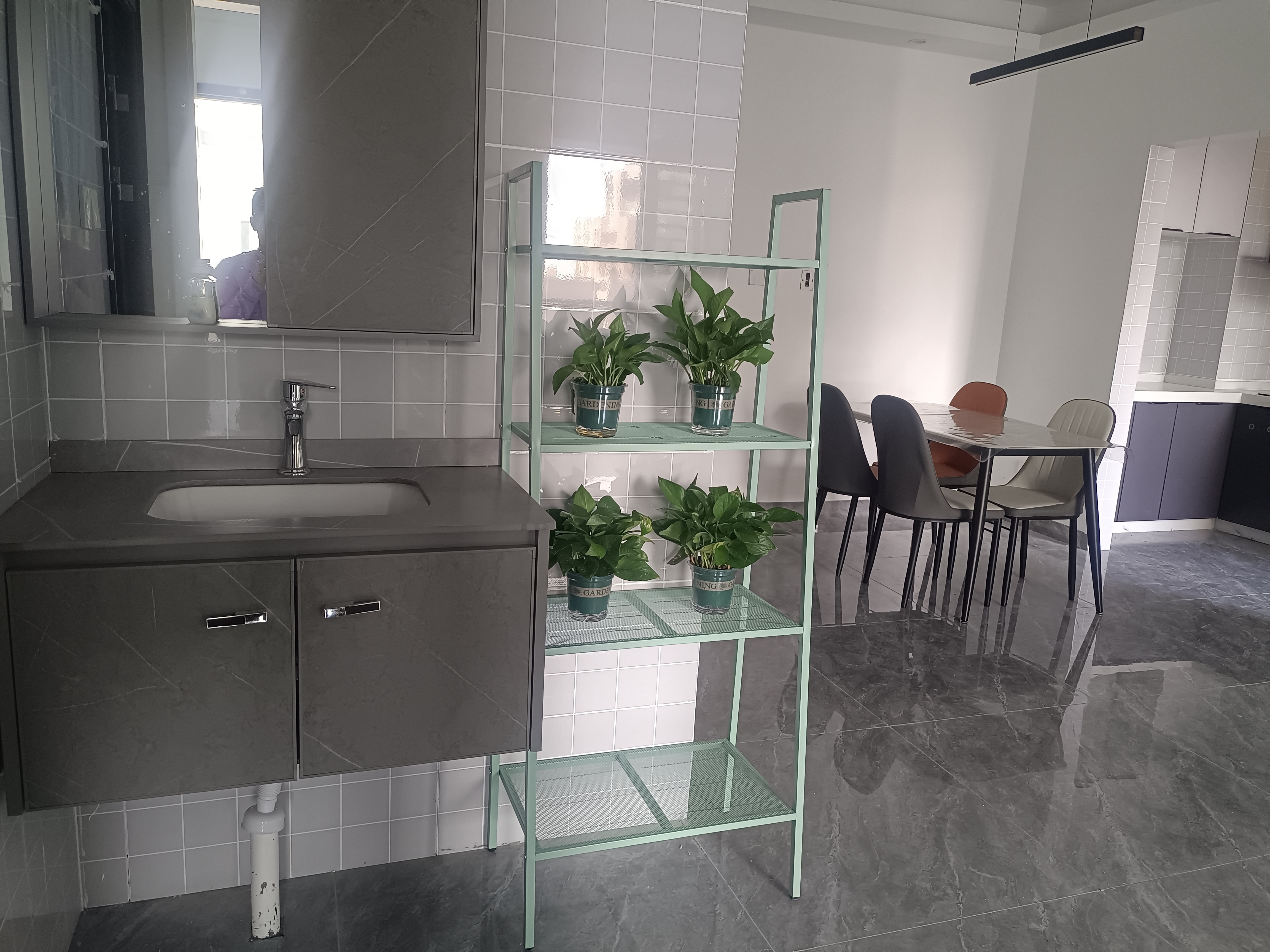 恩祥新城 2室1厅1卫 3100.0元/月 恩祥新城 2室1厅1卫 3100.0元/月室内图