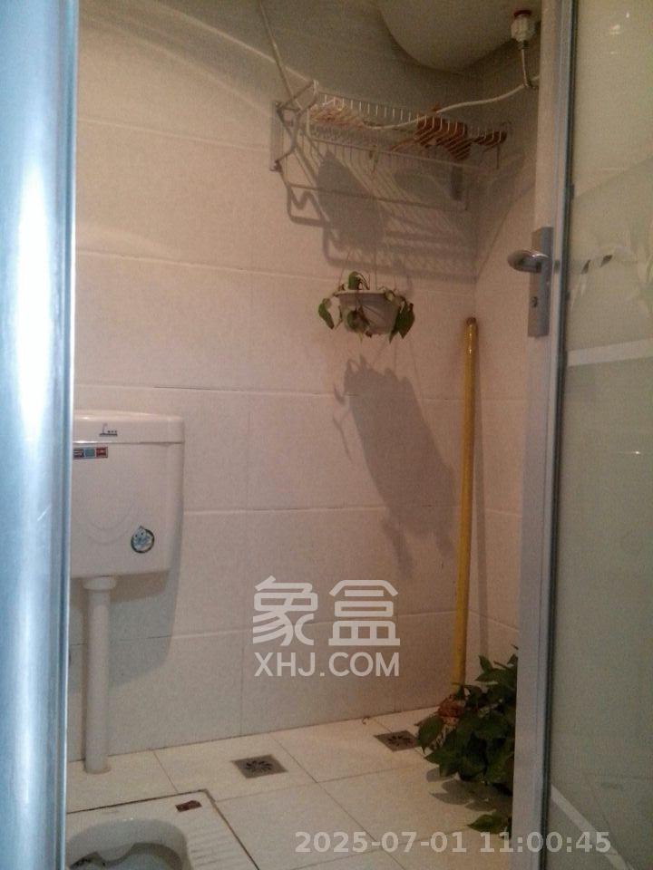 长房时代城  1室1厅1卫   1600.00元/月室内图