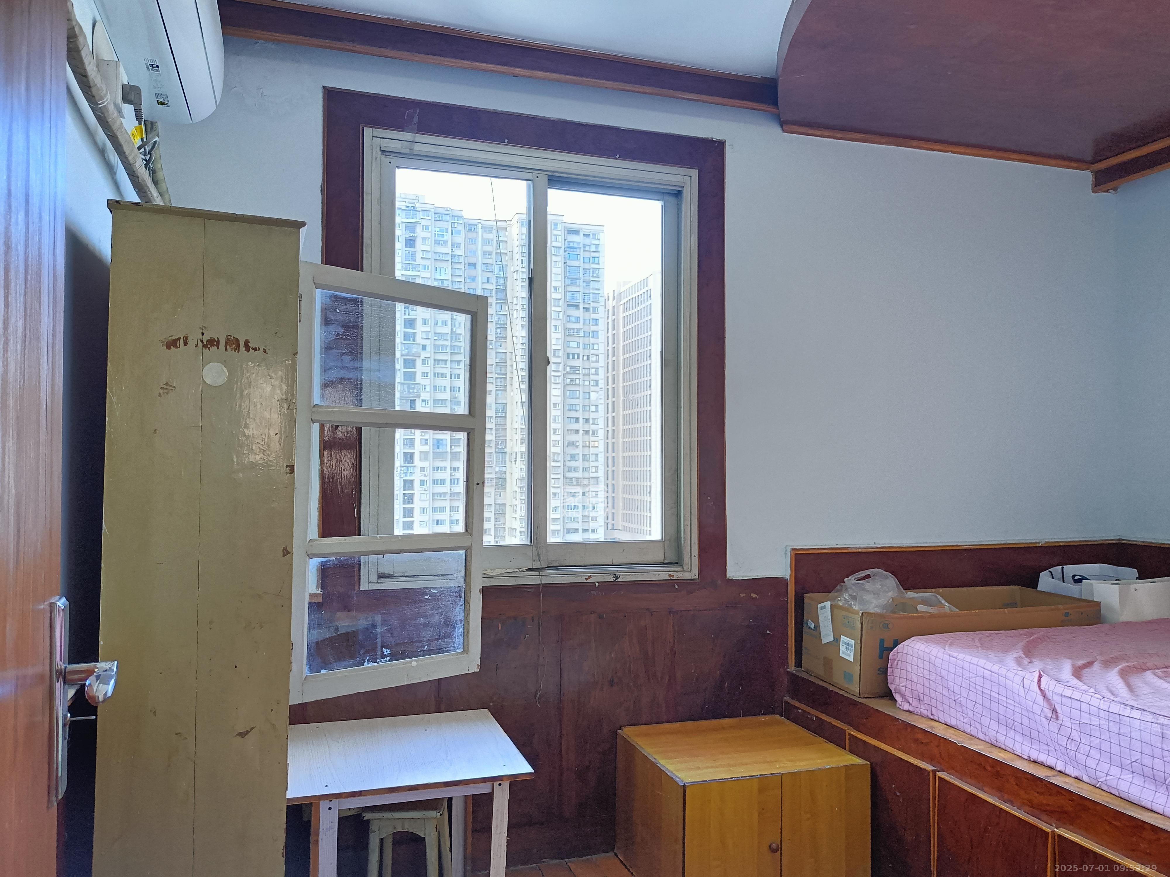 粮贸大厦 4室1厅1卫 2600.0元/月 粮贸大厦 4室1厅1卫 2600.0元/月室内图