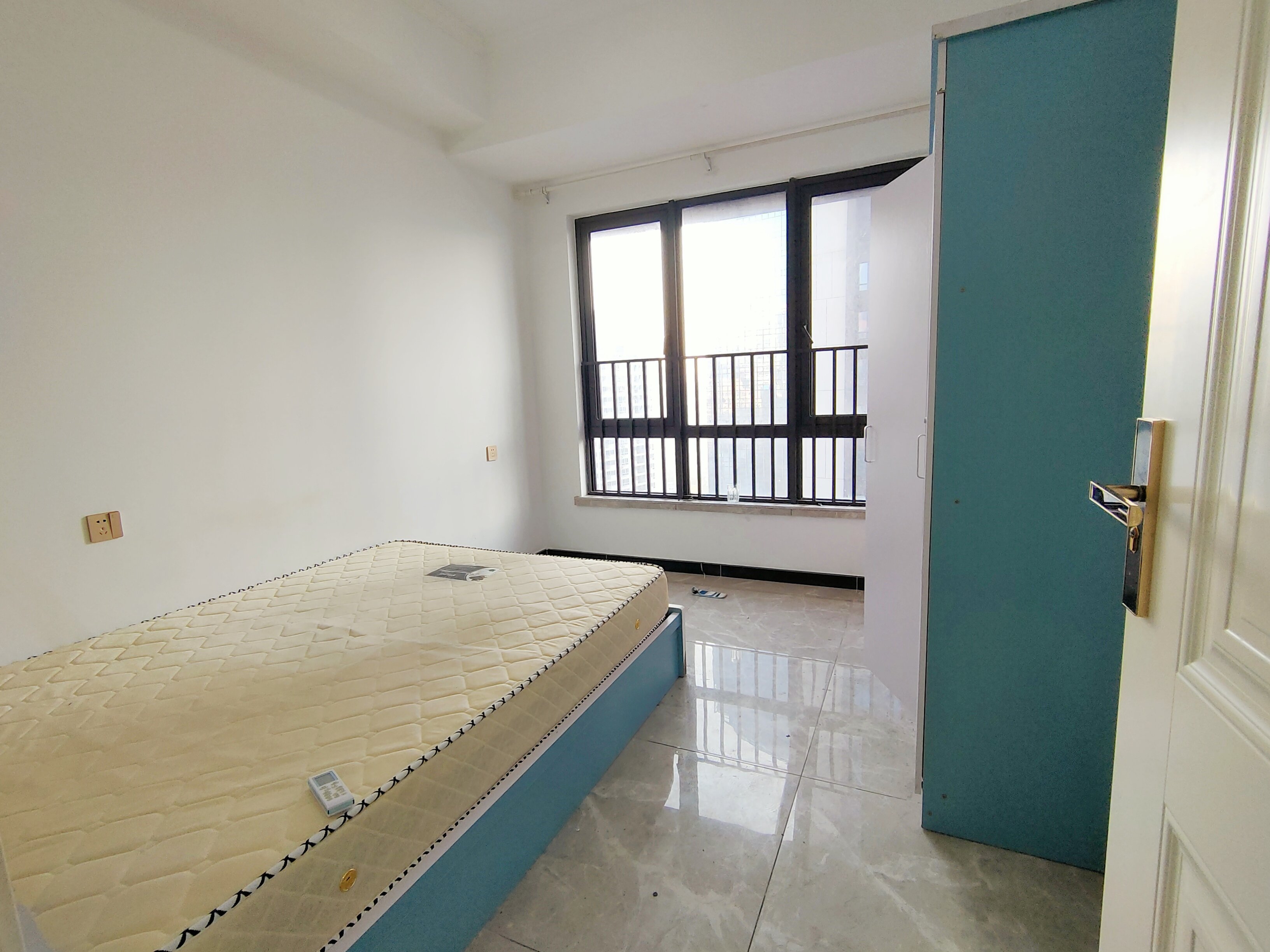 华润中心 3室2厅2卫 5500.00元/月 华润中心 3室2厅2卫 5500.00元/月室内图