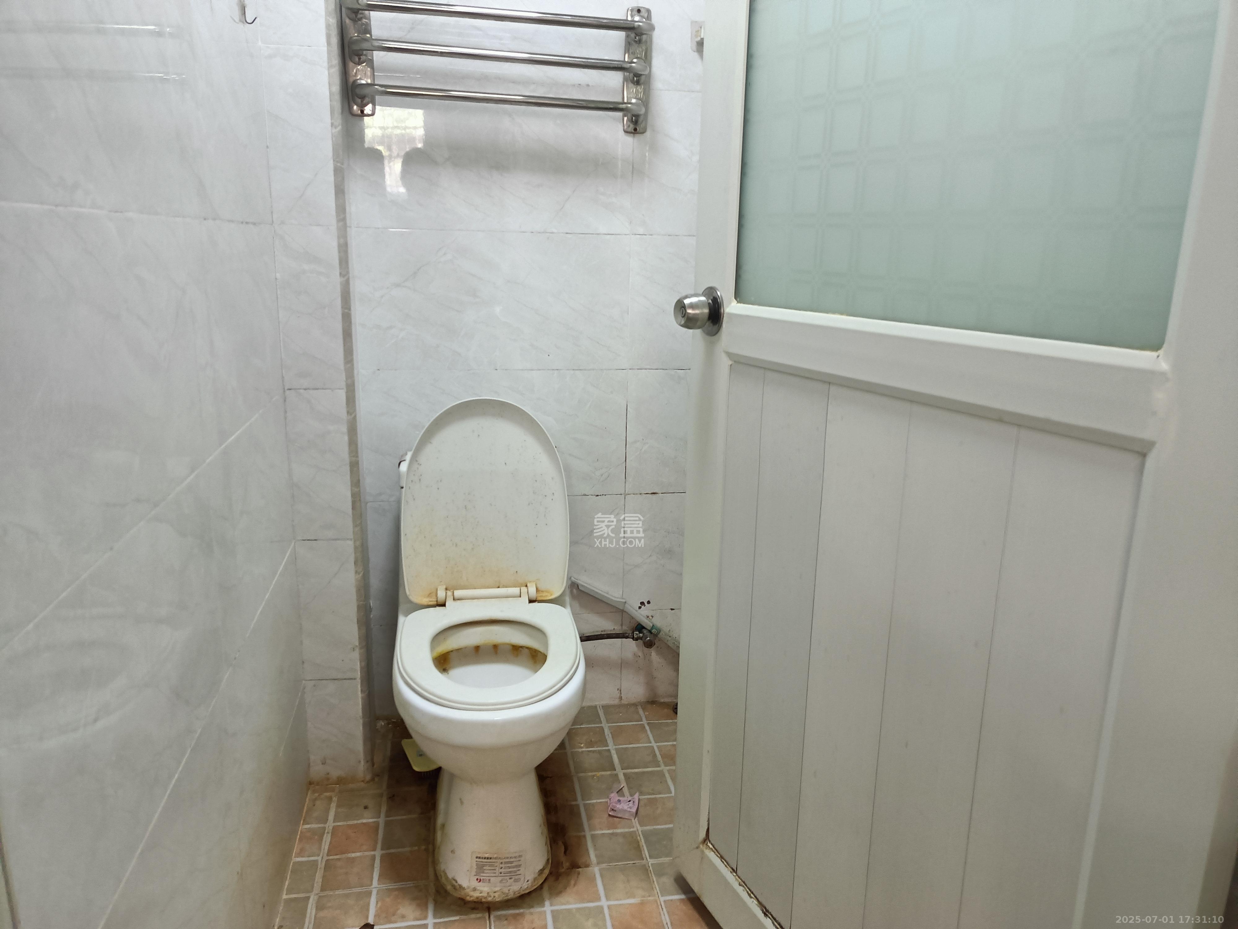 桐荫里社区  1室0厅1卫    1500.0元/月 桐荫里社区  1室0厅1卫    1500.0元/月室内图