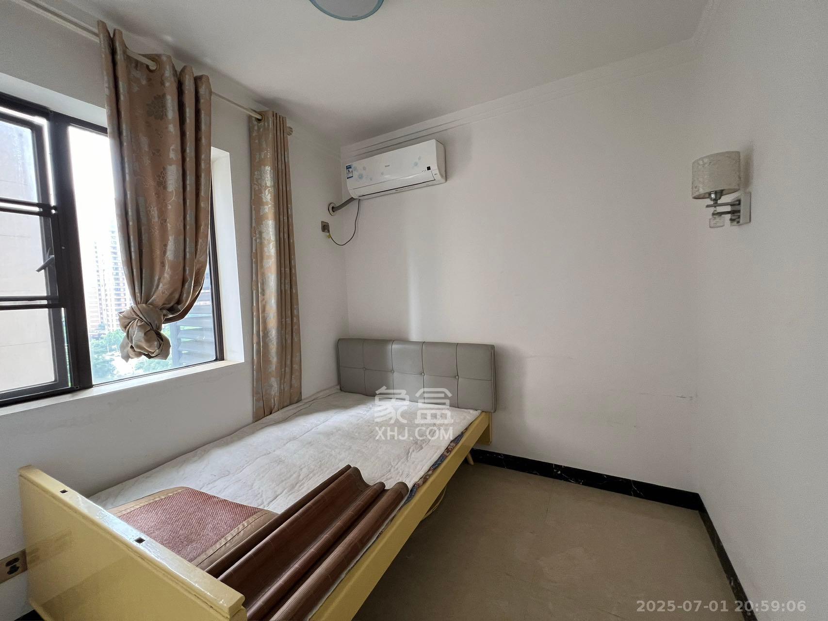 雨花公馆(紫苔名苑) 3室2厅1卫 2900.0元/月 雨花公馆(紫苔名苑) 3室2厅1卫 2900.0元/月室内图