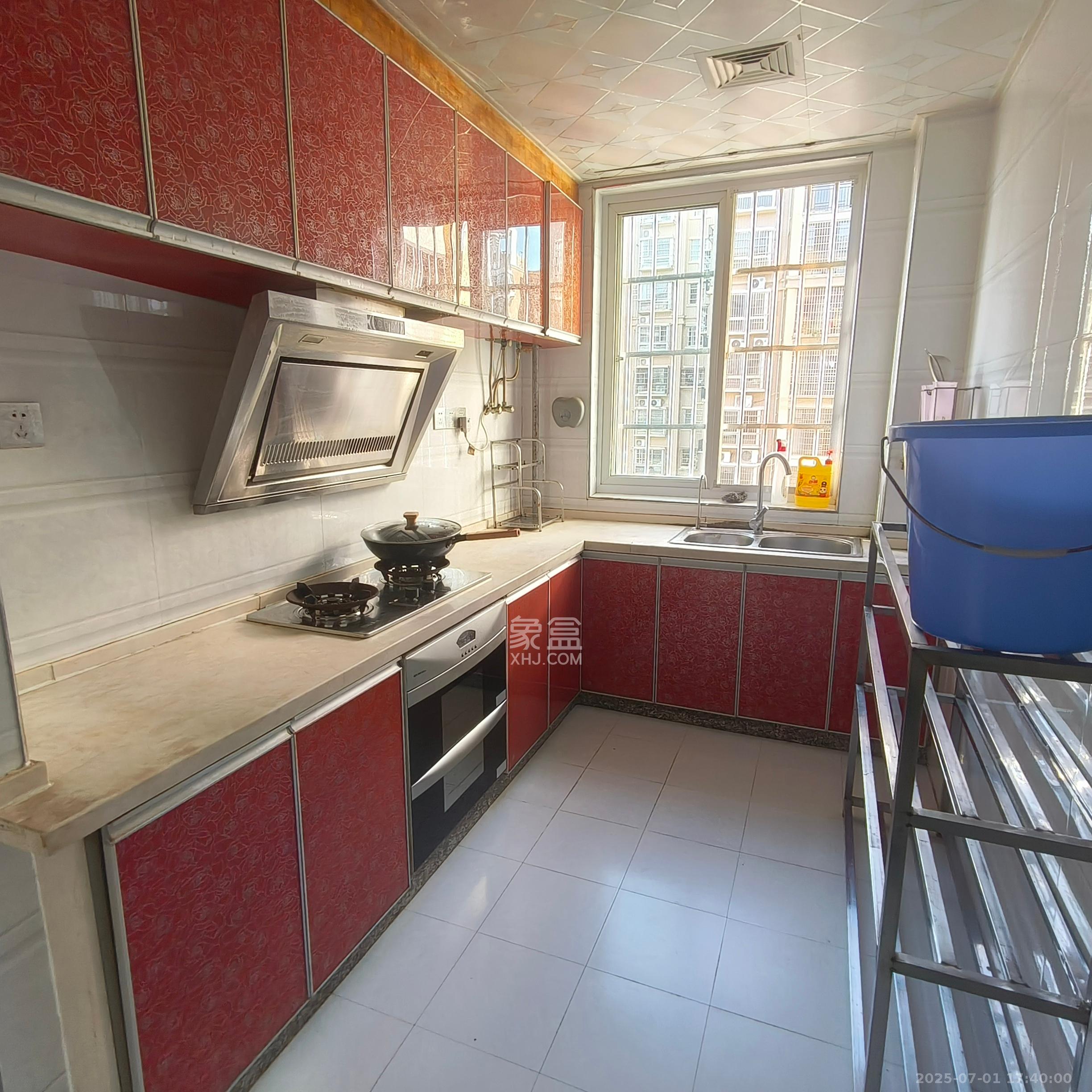 和润园一、二期  3室0厅0卫    2000.0元/月 和润园一、二期  3室0厅0卫    2000.0元/月室内图