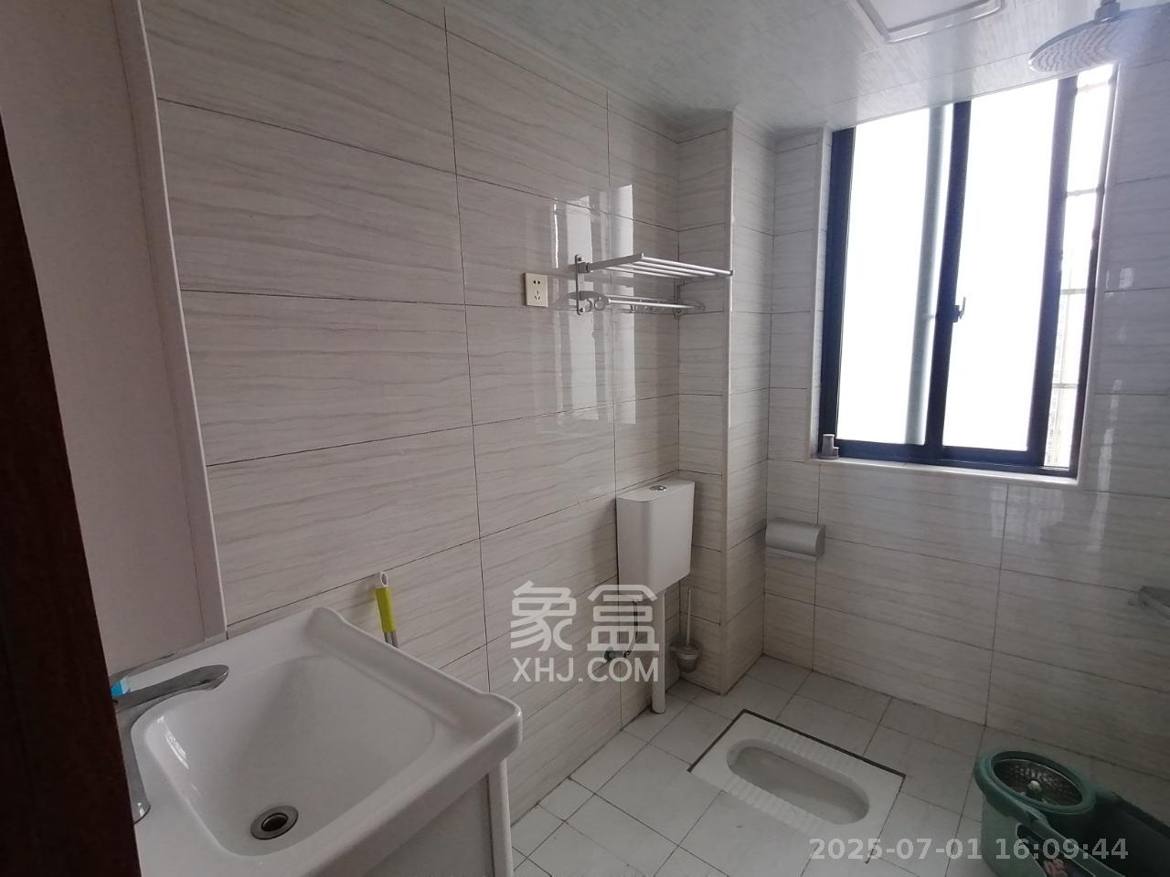 中悦领秀城 3室2厅2卫 2000.0元/月 中悦领秀城 3室2厅2卫 2000.0元/月室内图