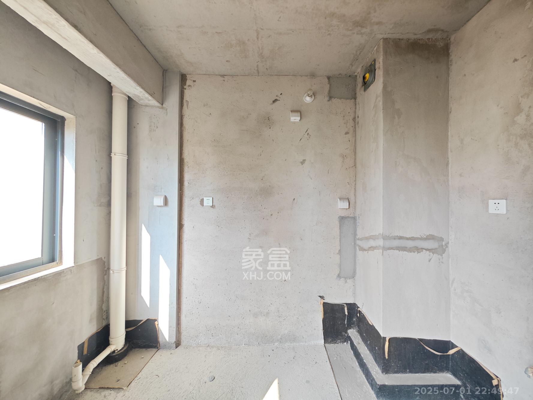 中建嘉和城  3室2厅2卫   82.80万其他