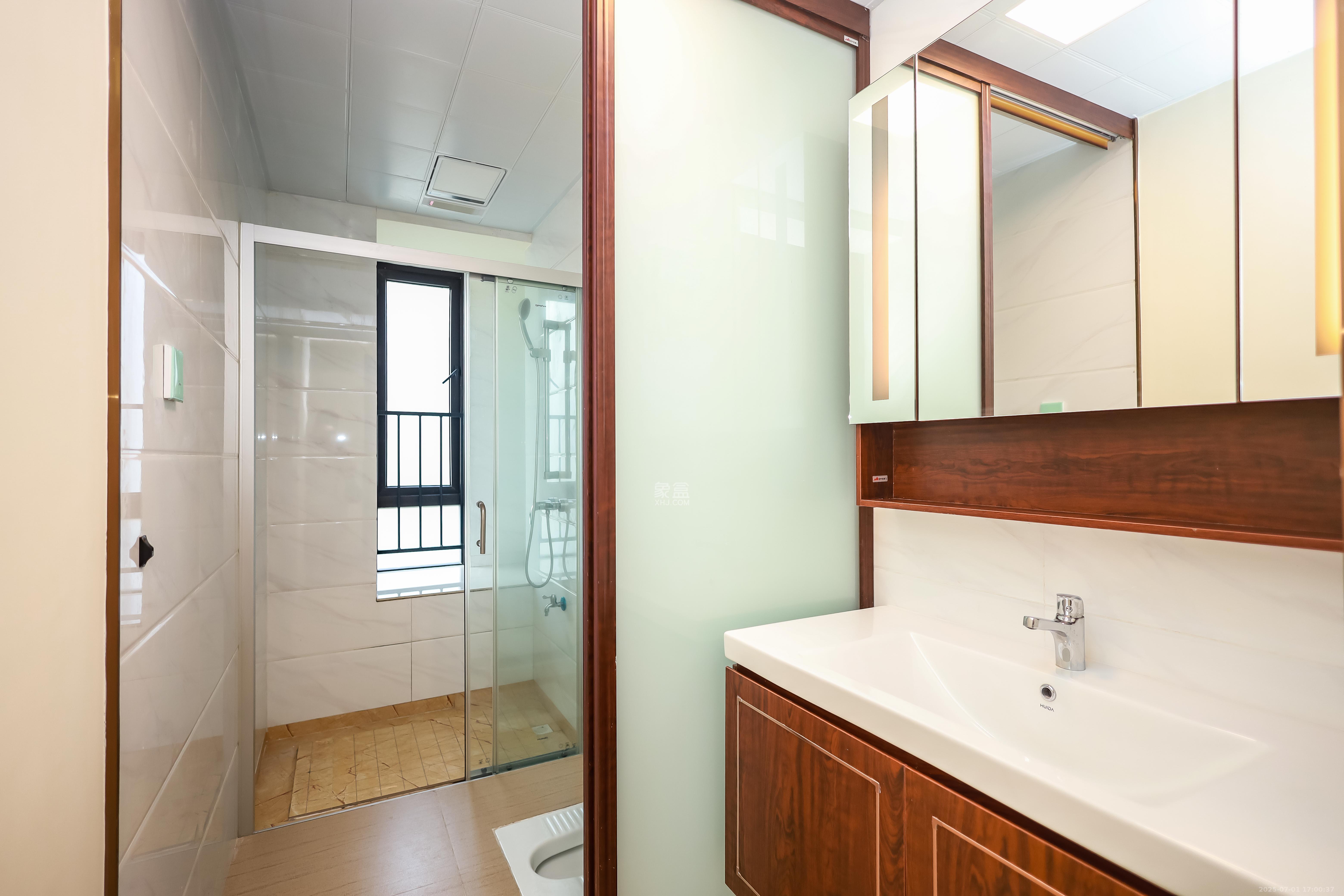 碧桂园荟隽棠  4室2厅3卫    168.0万 碧桂园荟隽棠  4室2厅3卫    168.0万卫生间