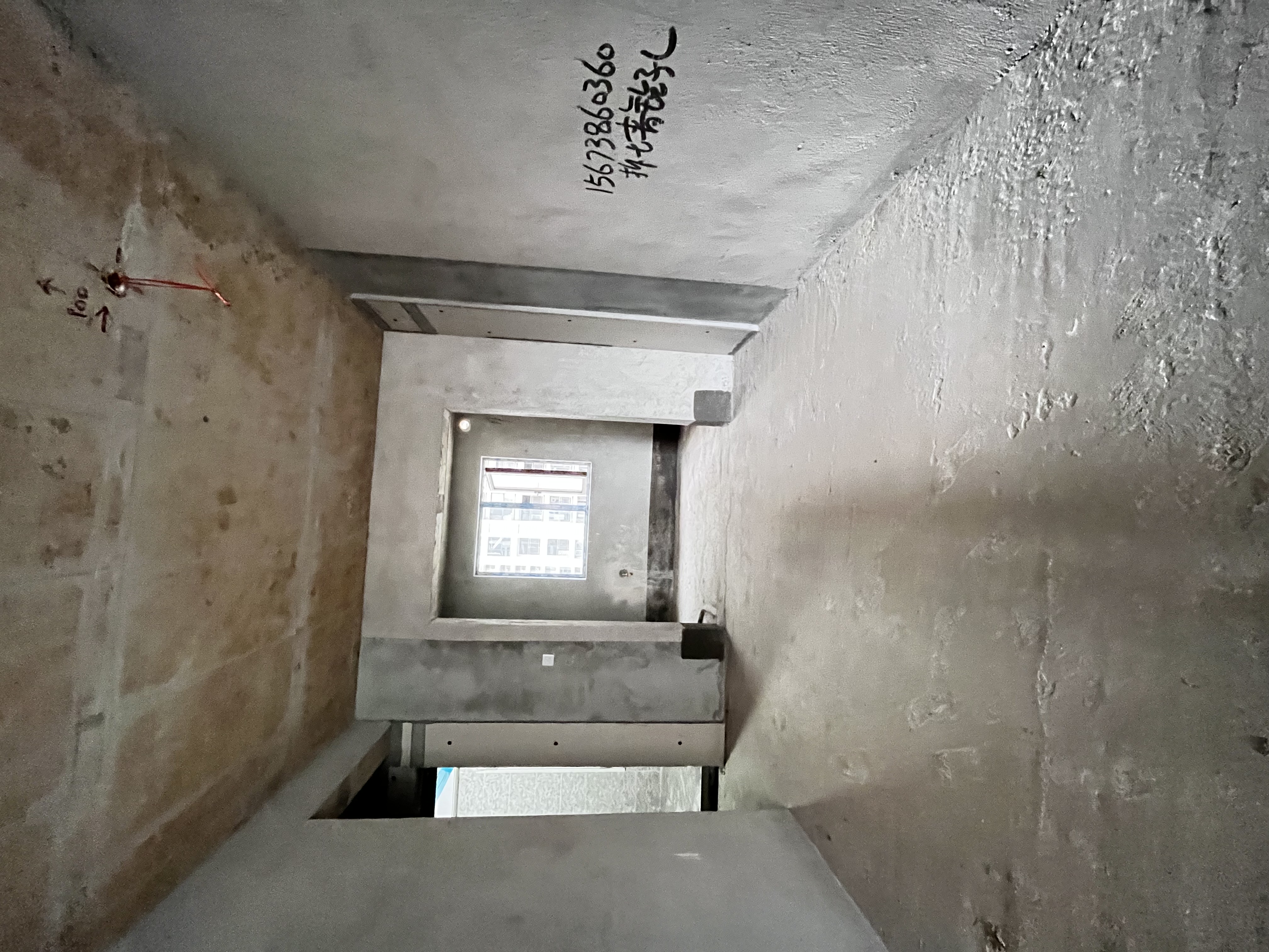 吾悦广场 4室2厅2卫 85.0万 吾悦广场 4室2厅2卫 85.0万客厅