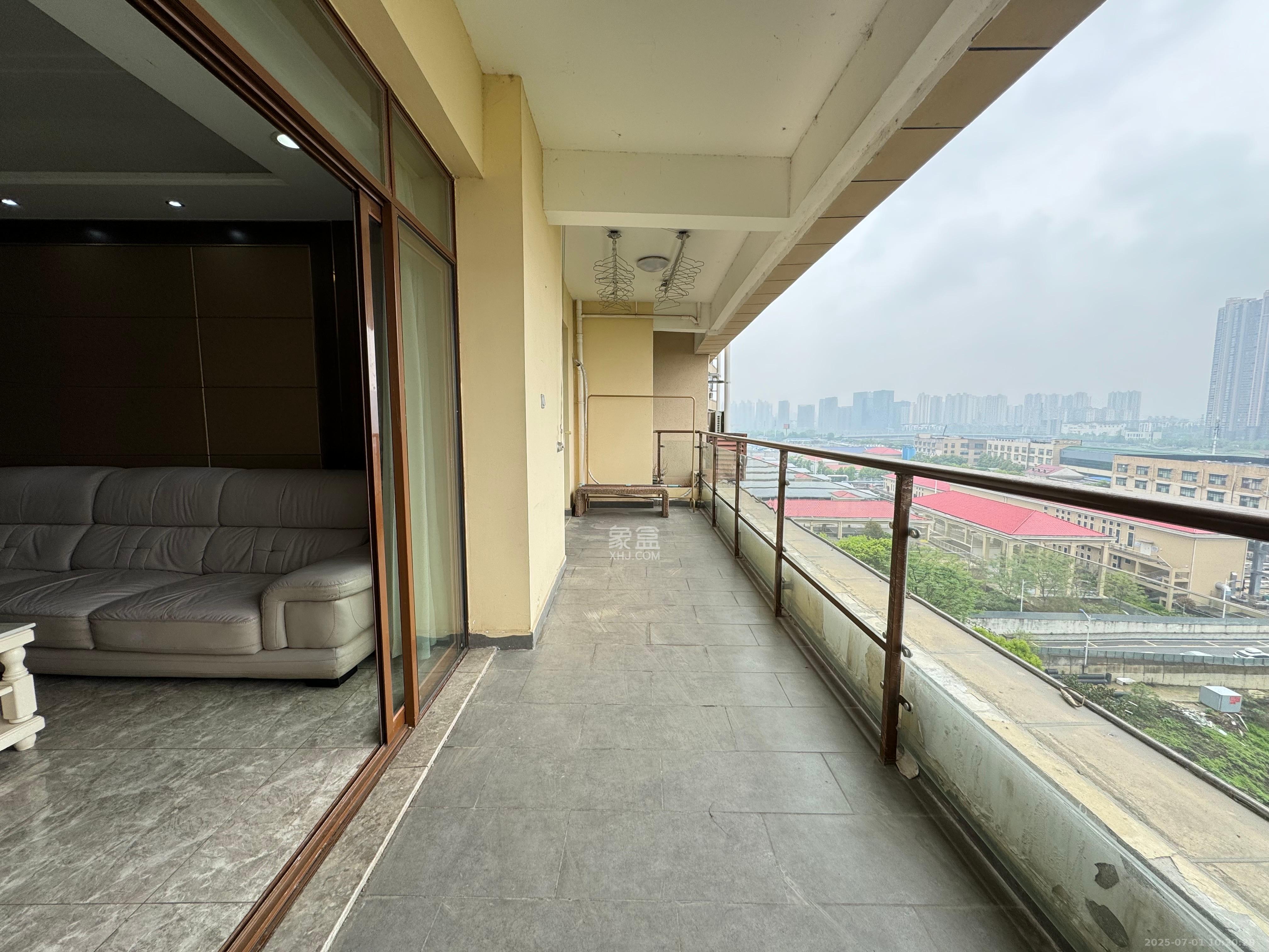 恒大御景半岛湘江苑（恒大御景半岛一期）  3室2厅3卫   4500.00元/月室内图