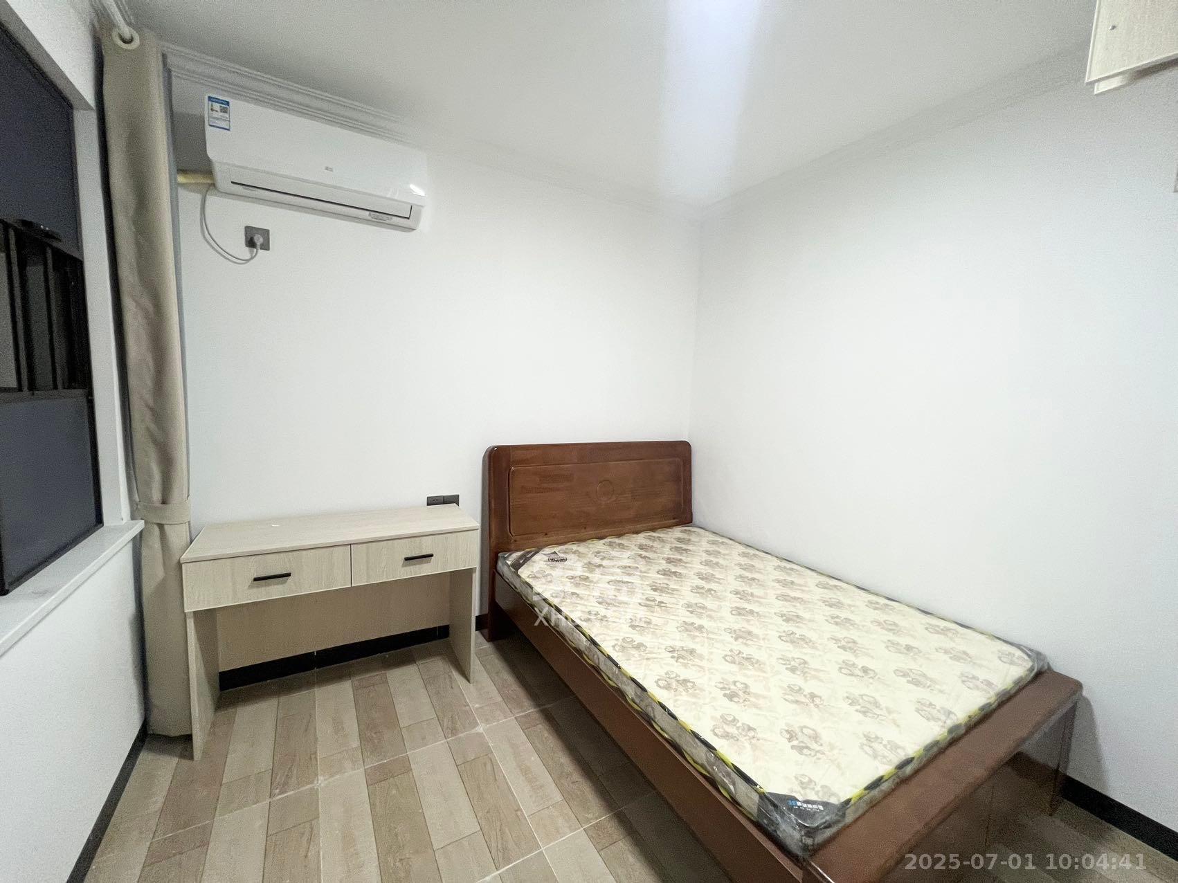 东合新苑  2室2厅1卫   2200.00元/月室内图