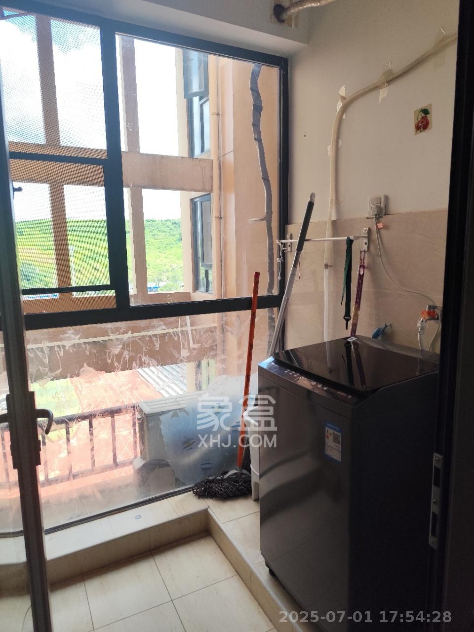 怡海星城 3室2厅1卫 2400.0元/月 怡海星城 3室2厅1卫 2400.0元/月室内图