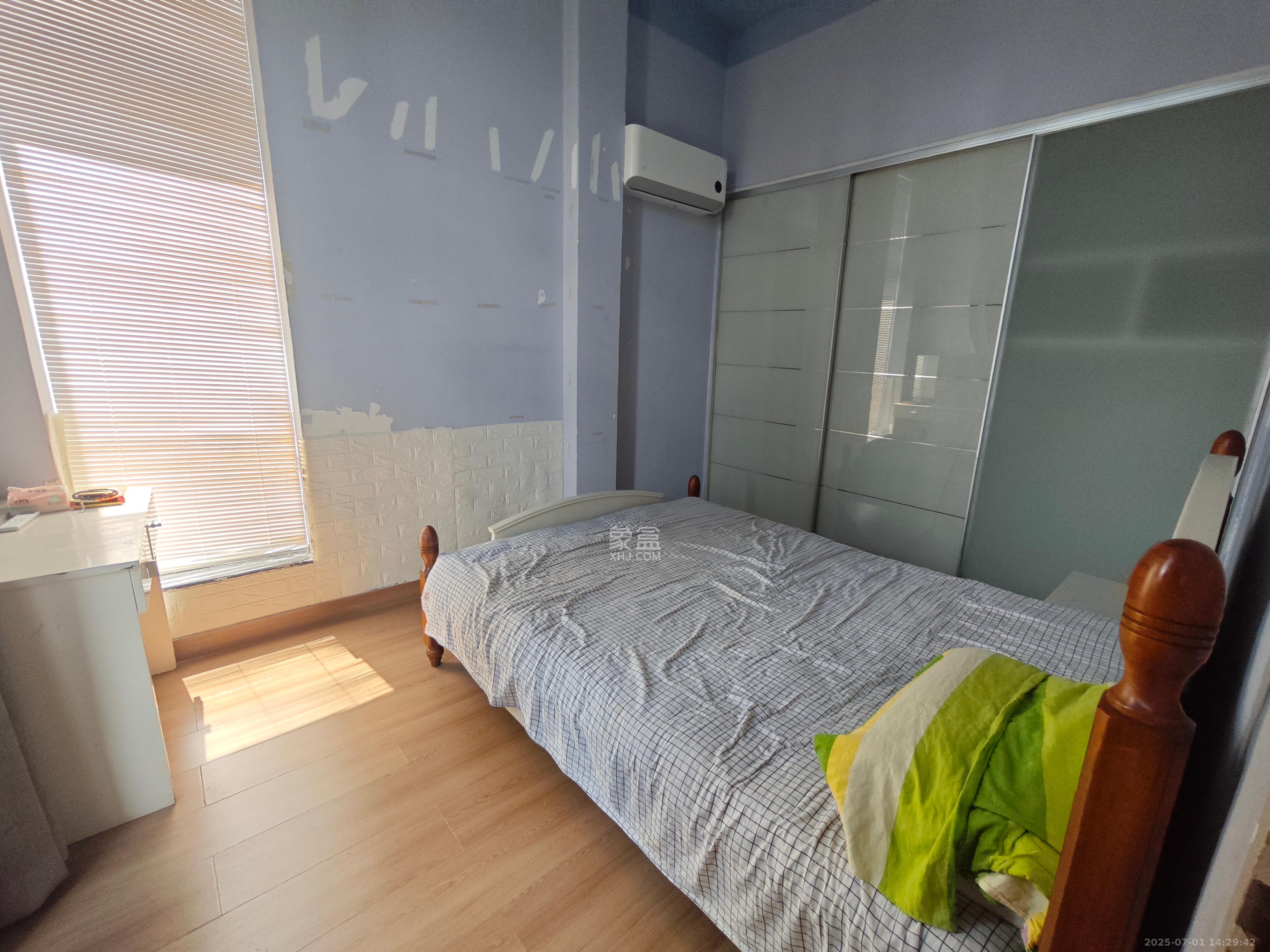 西街花园  2室2厅1卫   2100.00元/月室内图
