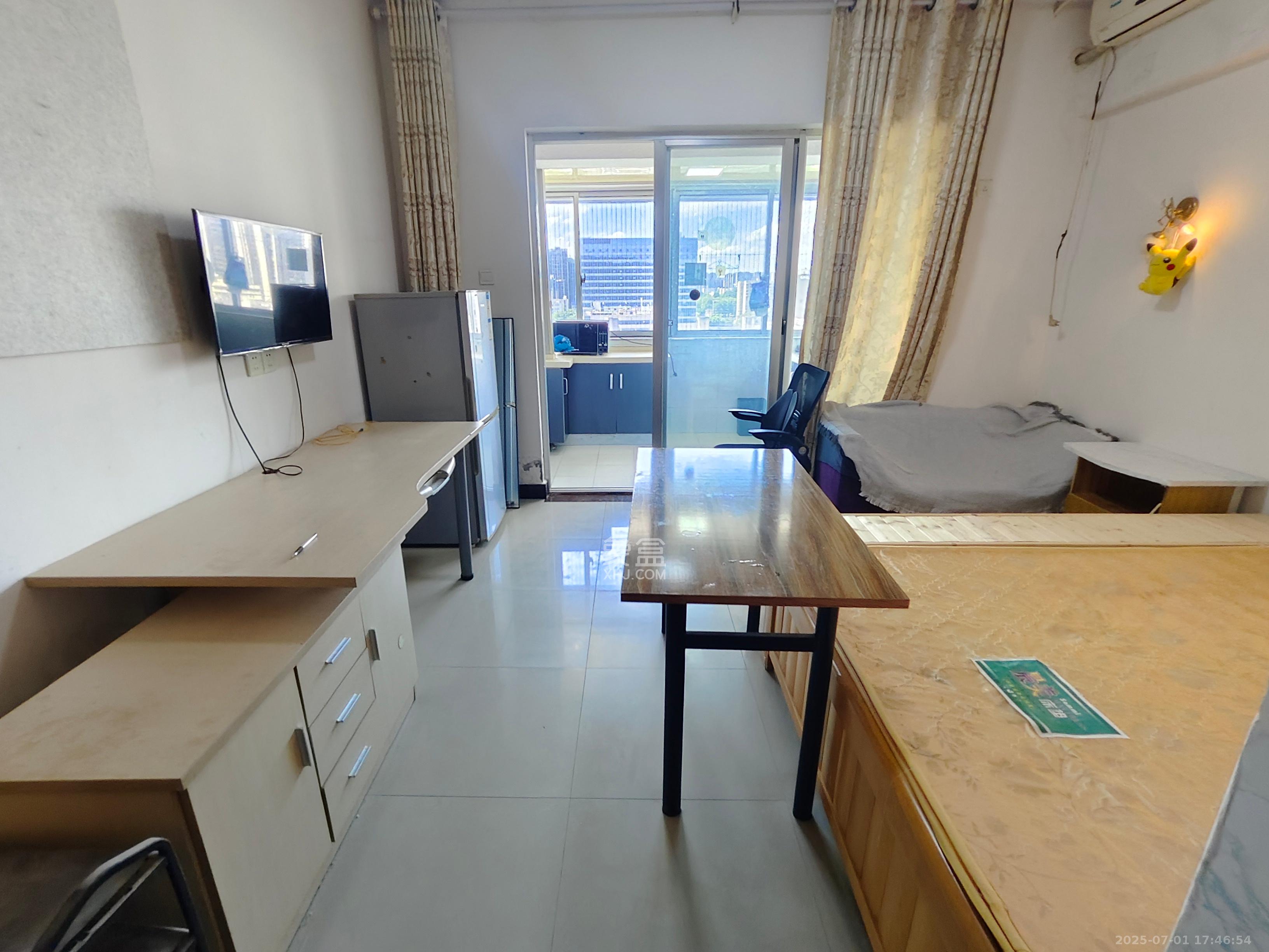 观湖公寓  1室1厅1卫   1500.00元/月室内图