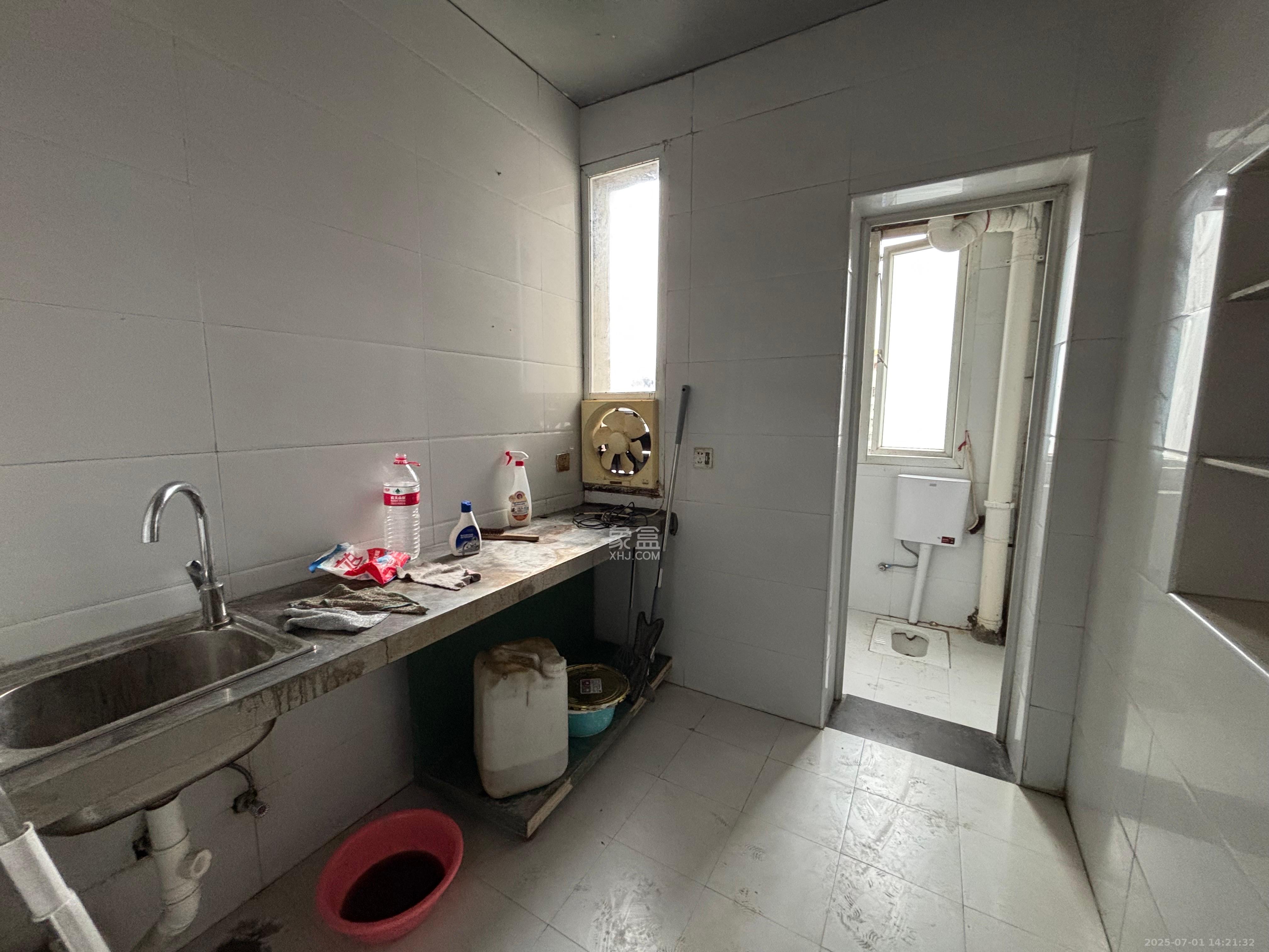 安居楼  3室1厅1卫    1200.0元/月室内图