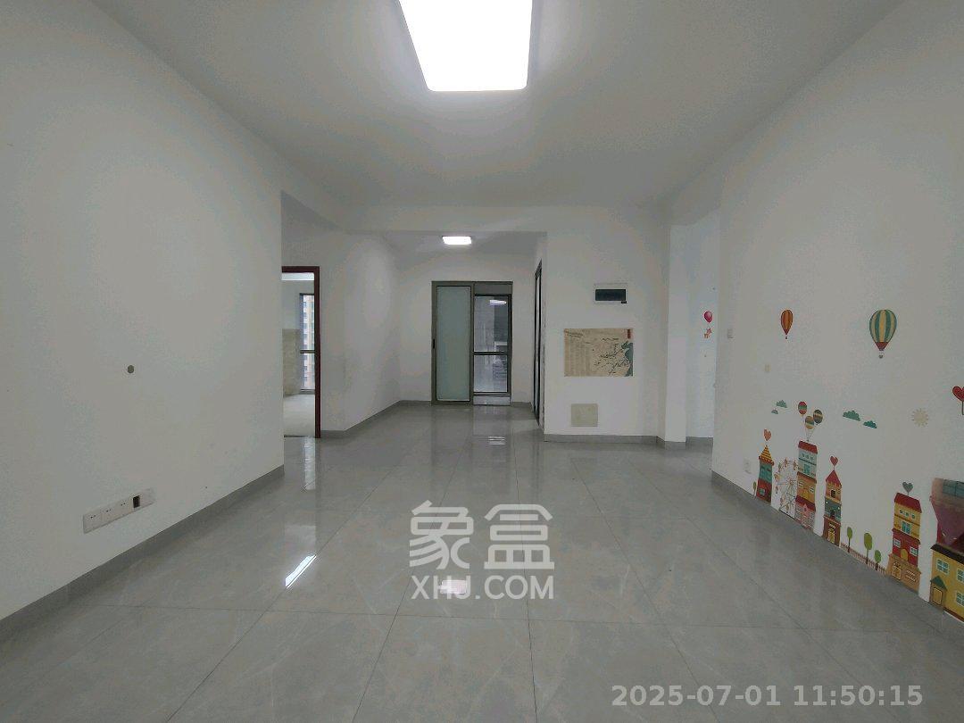 万象府台  1室2厅2卫   4500.00元/月