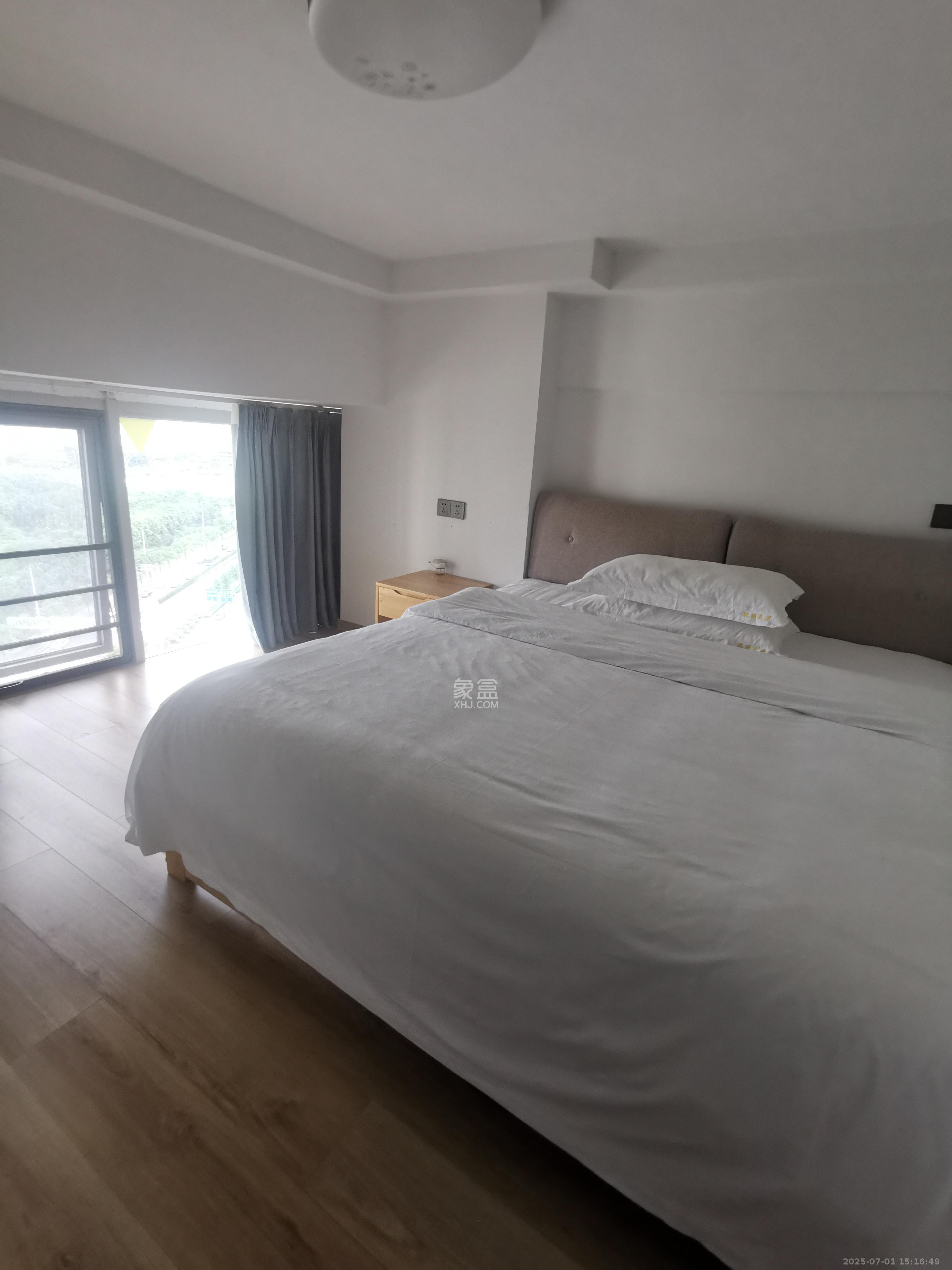 绿地长沙城际空间站(绿地新里佳苑) 1室0厅0卫 2100.0元/月 绿地长沙城际空间站(绿地新里佳苑) 1室0厅0卫 2100.0元/月室内图