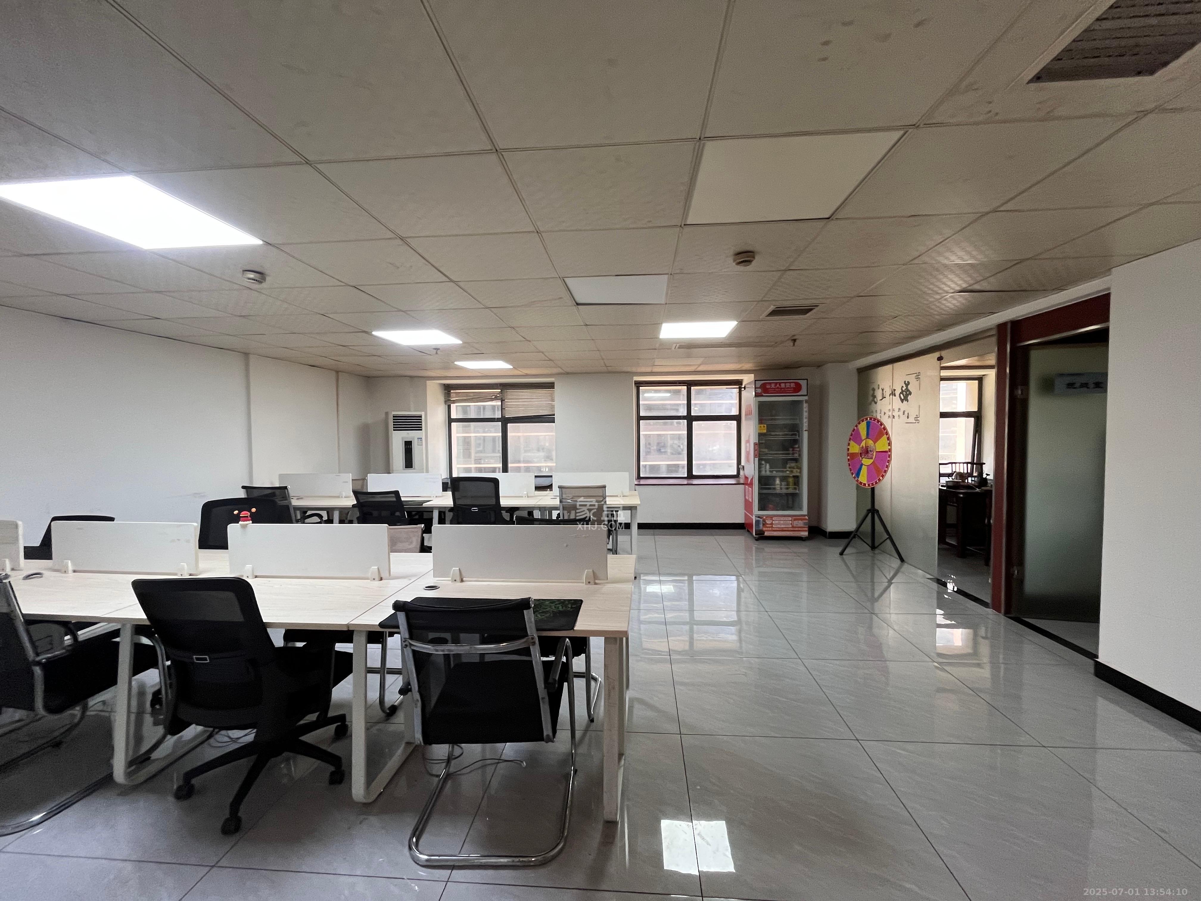 蓝湾国际广场 1室1厅1卫 5500.0元/月 蓝湾国际广场 1室1厅1卫 5500.0元/月室内图