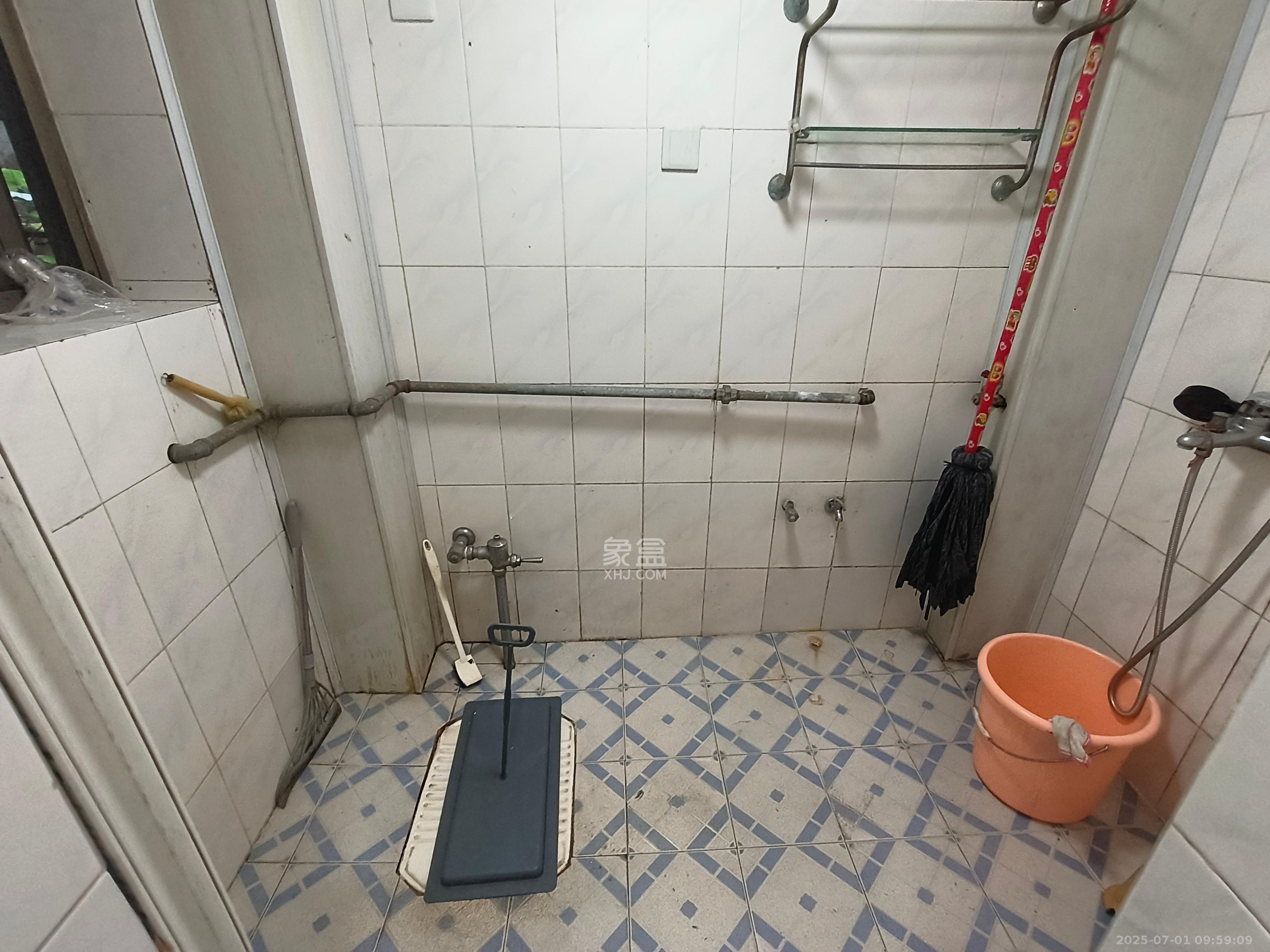 赤岗小区(一二三片) 3室2厅1卫 1900.0元/月 赤岗小区(一二三片) 3室2厅1卫 1900.0元/月室内图