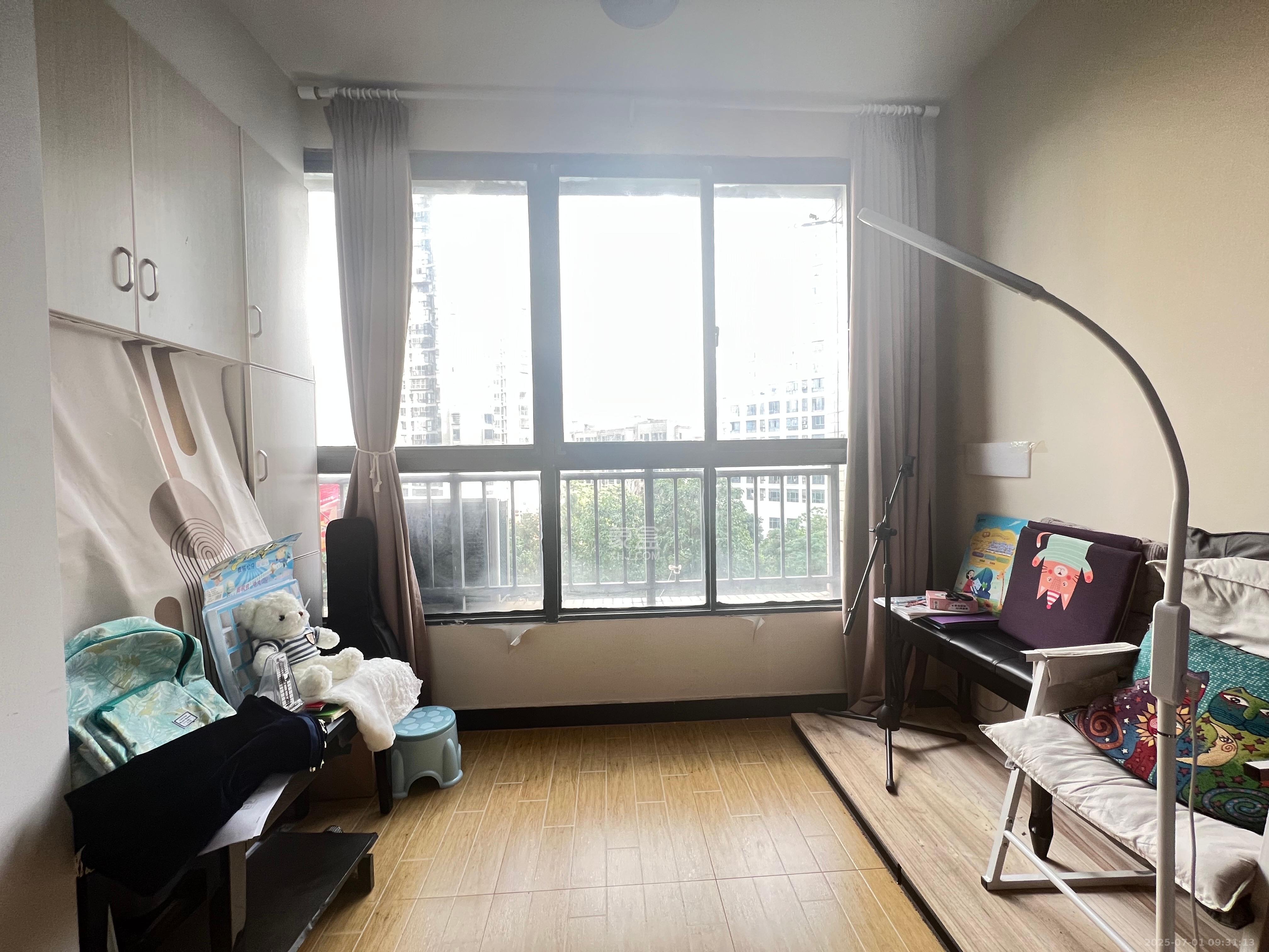 保利麓谷林语I区  1室1厅1卫   1600.00元/月室内图