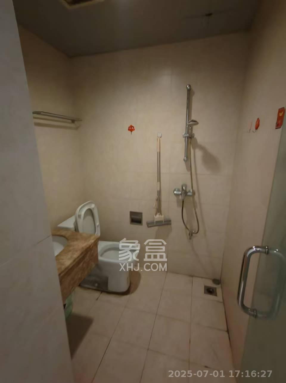 泉昇同福大厦 1室1厅1卫 1700.0元/月 泉昇同福大厦 1室1厅1卫 1700.0元/月室内图