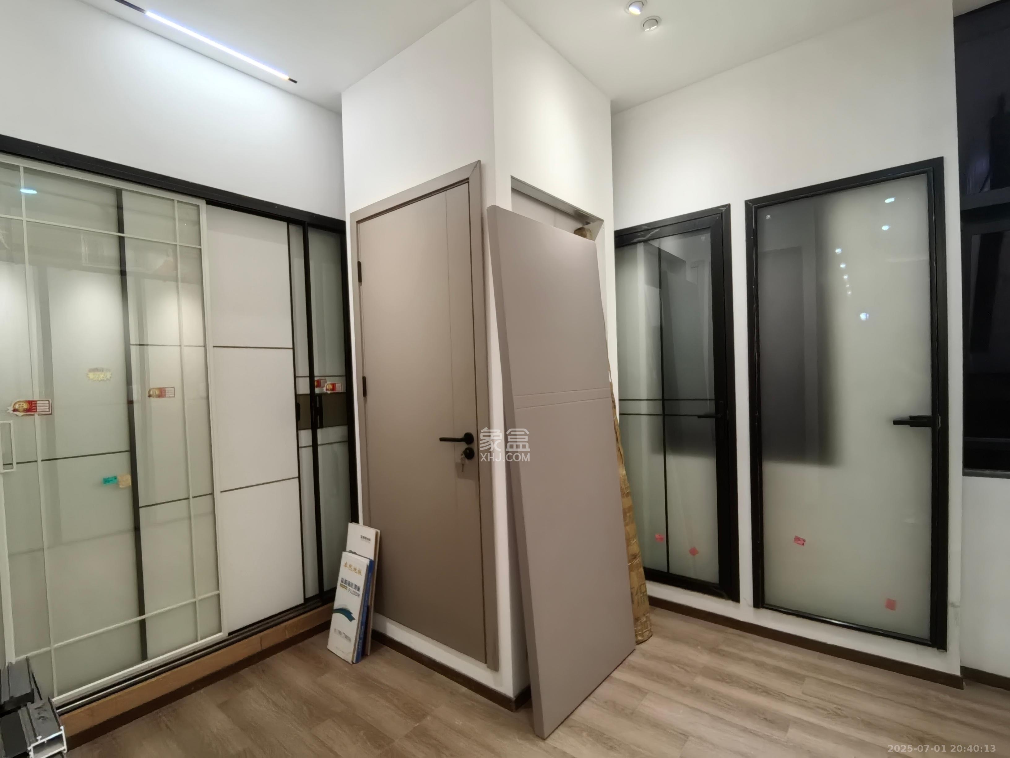 华润置地广场二期 4室1厅1卫 6500.0元/月 华润置地广场二期 4室1厅1卫 6500.0元/月室内图