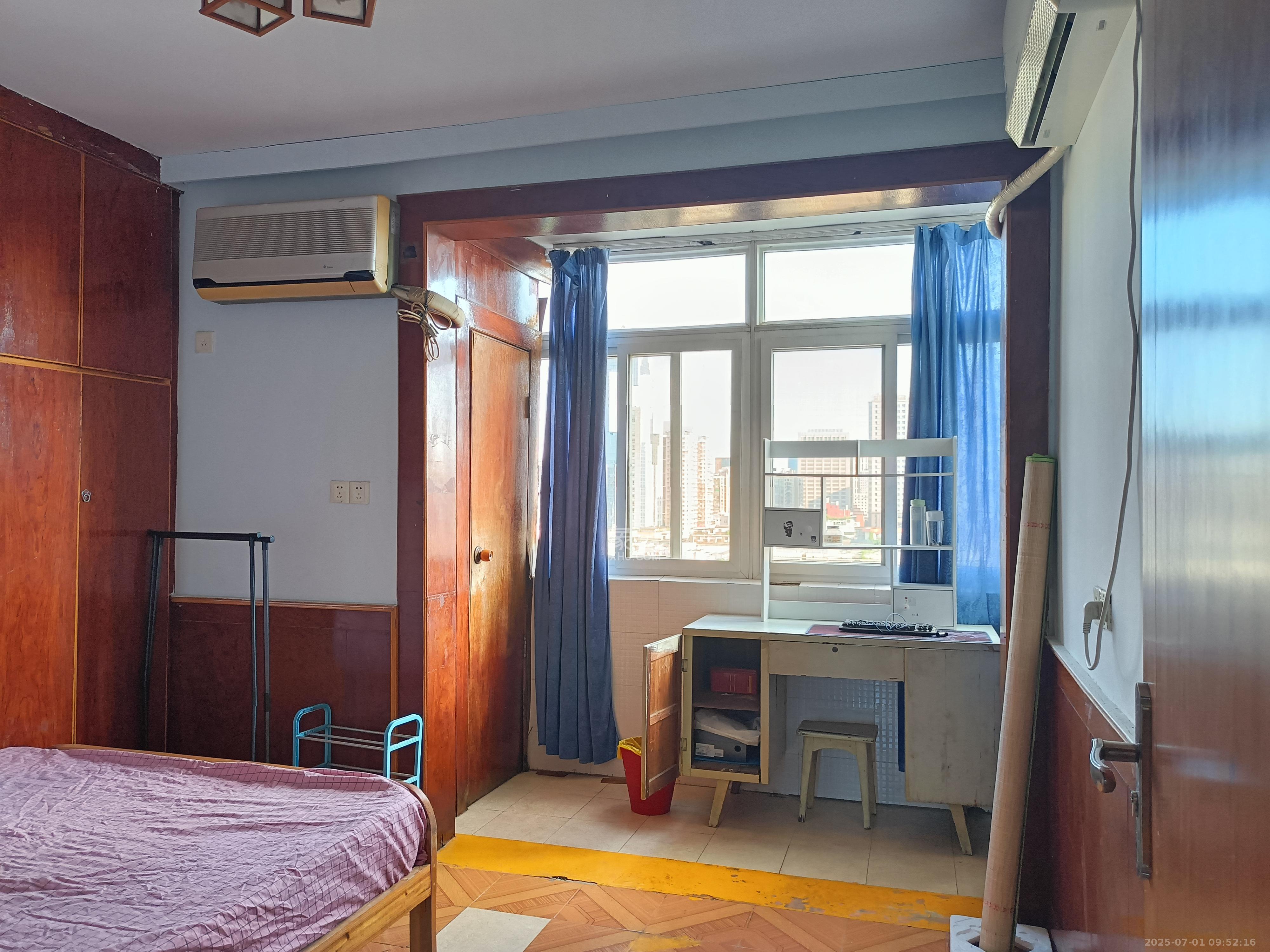 粮贸大厦 4室1厅1卫 2600.0元/月 粮贸大厦 4室1厅1卫 2600.0元/月室内图