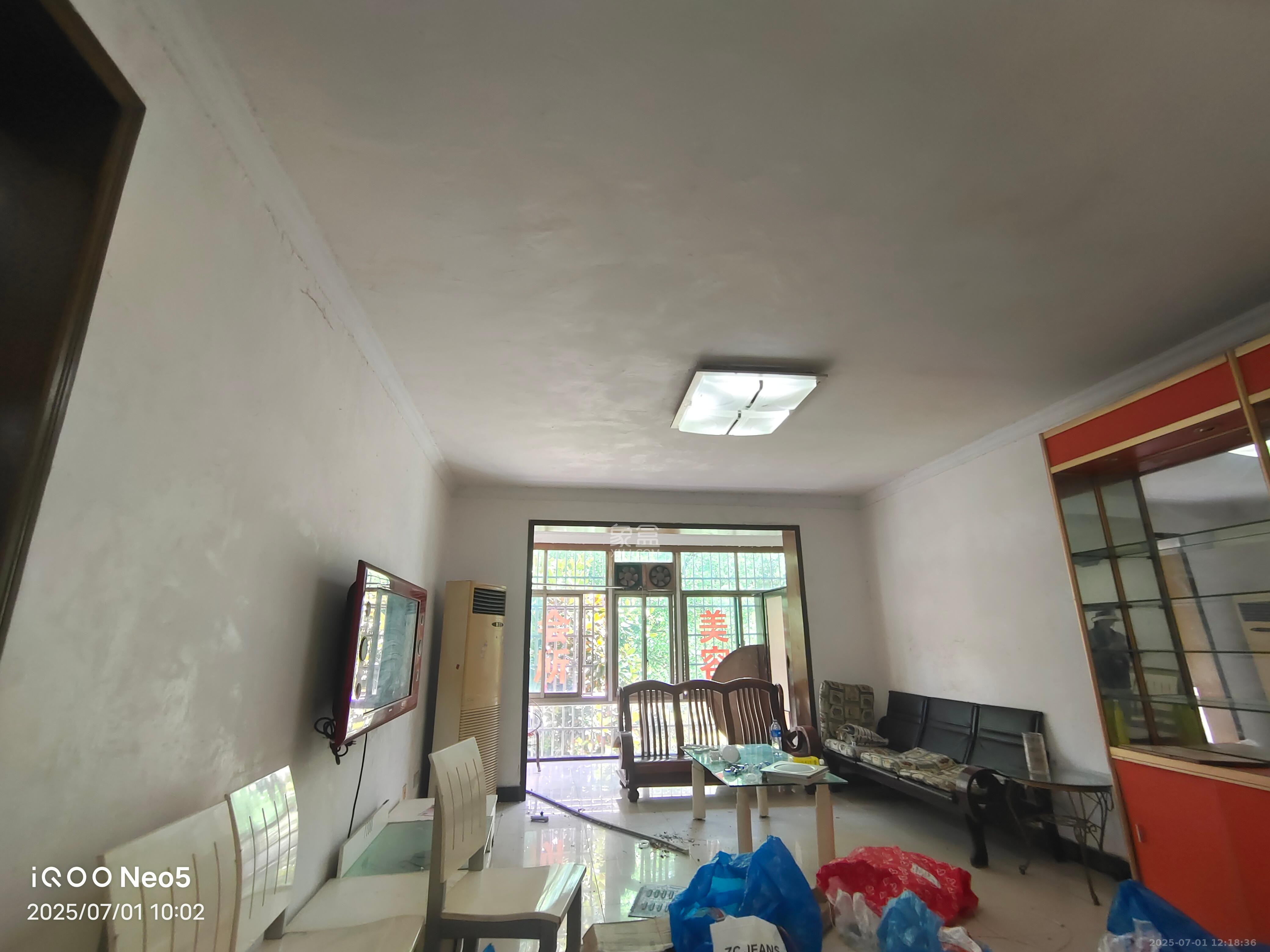 鄱阳小区  2室2厅1卫    1500.0元/月 鄱阳小区  2室2厅1卫    1500.0元/月室内图