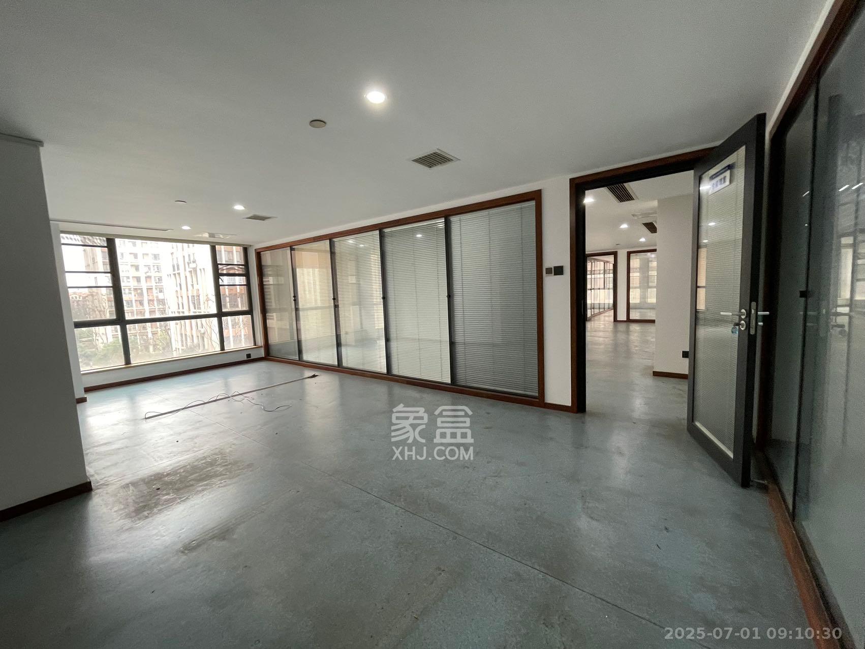 中建芙蓉工社 1室1厅1卫 4500.0元/月 中建芙蓉工社 1室1厅1卫 4500.0元/月室内图