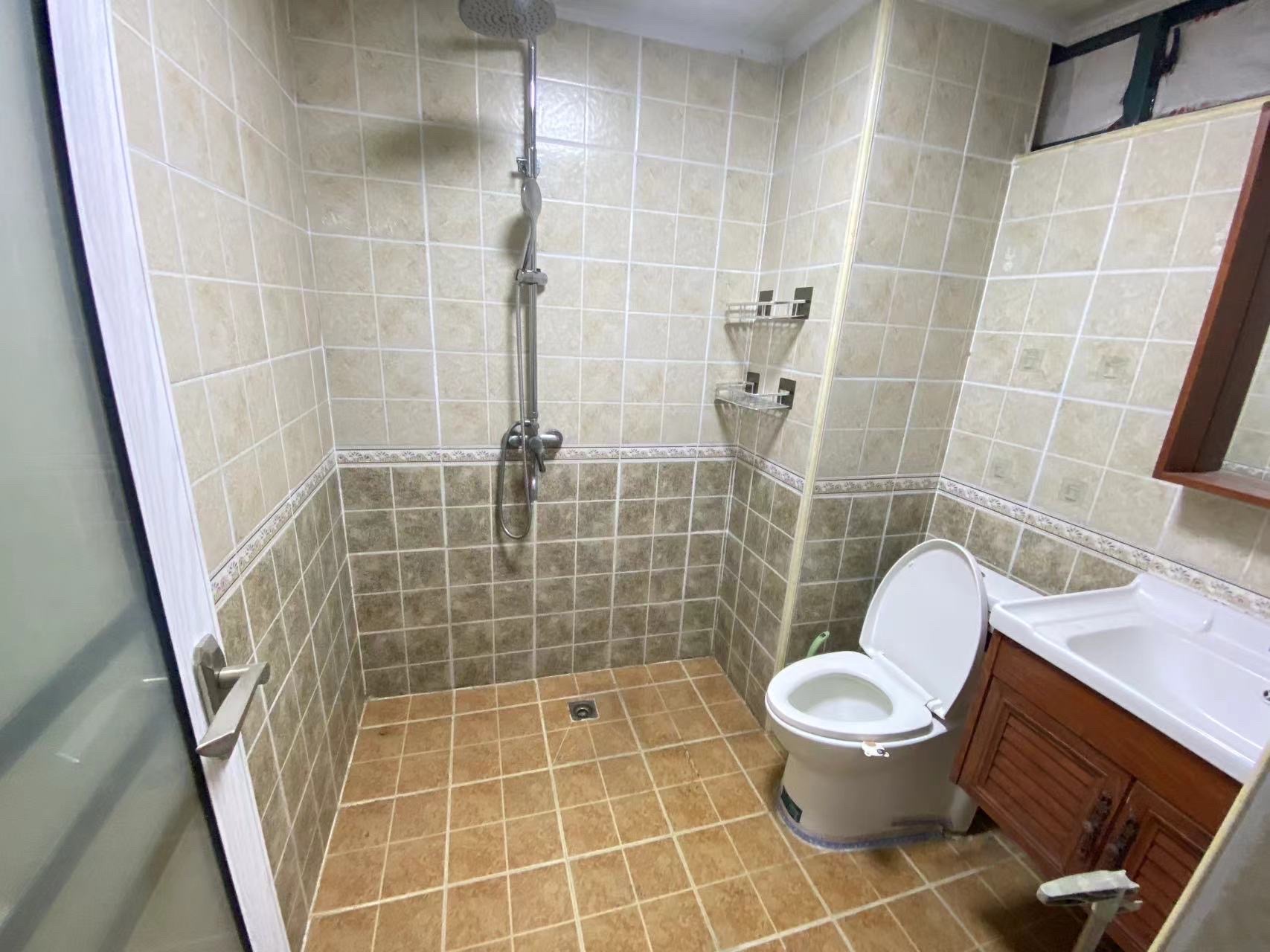 书馨苑 1室1厅1卫 1600.0元/月 书馨苑 1室1厅1卫 1600.0元/月室内图