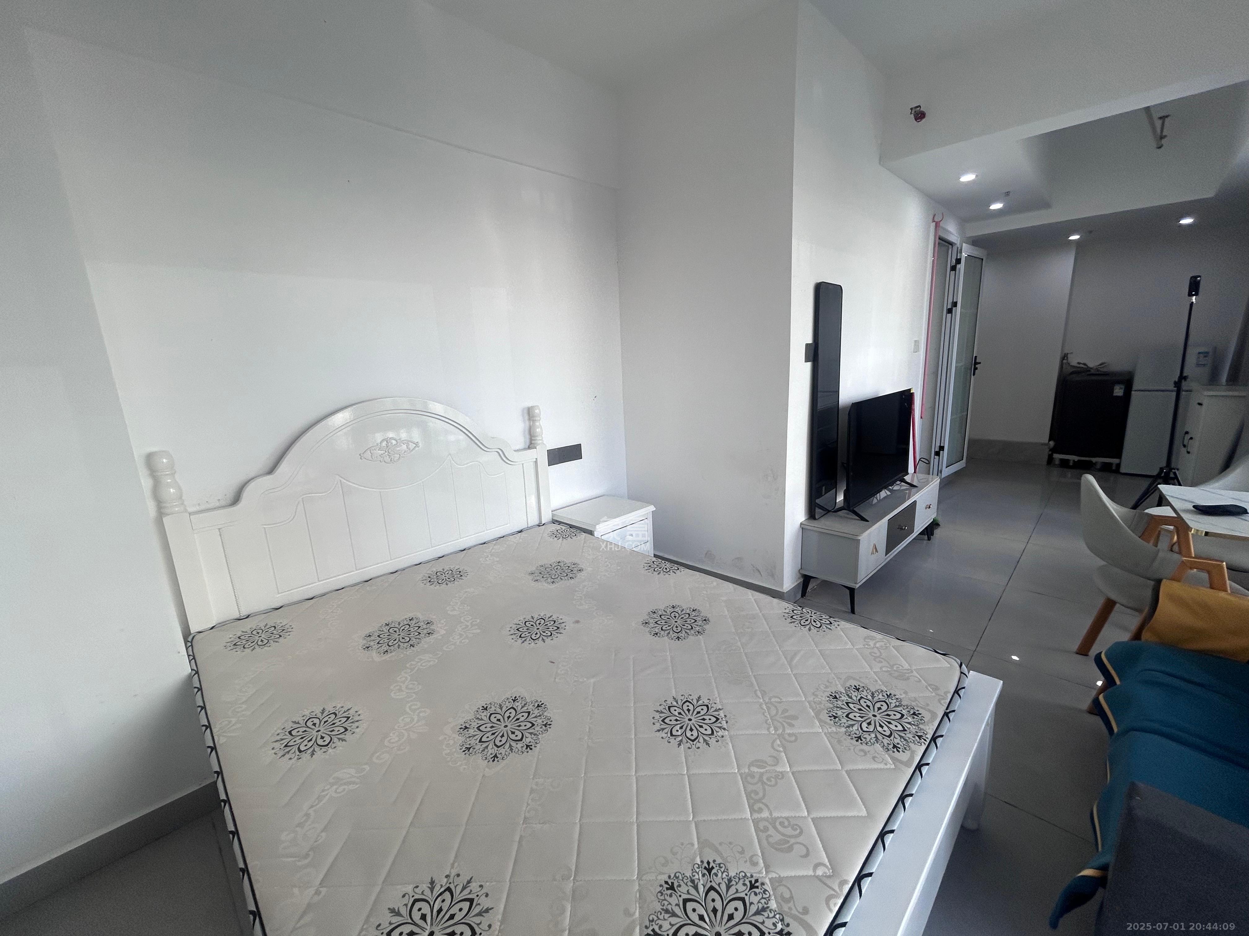 保利天禧EF区  1室0厅0卫    1550.0元/月 保利天禧EF区  1室0厅0卫    1550.0元/月室内图