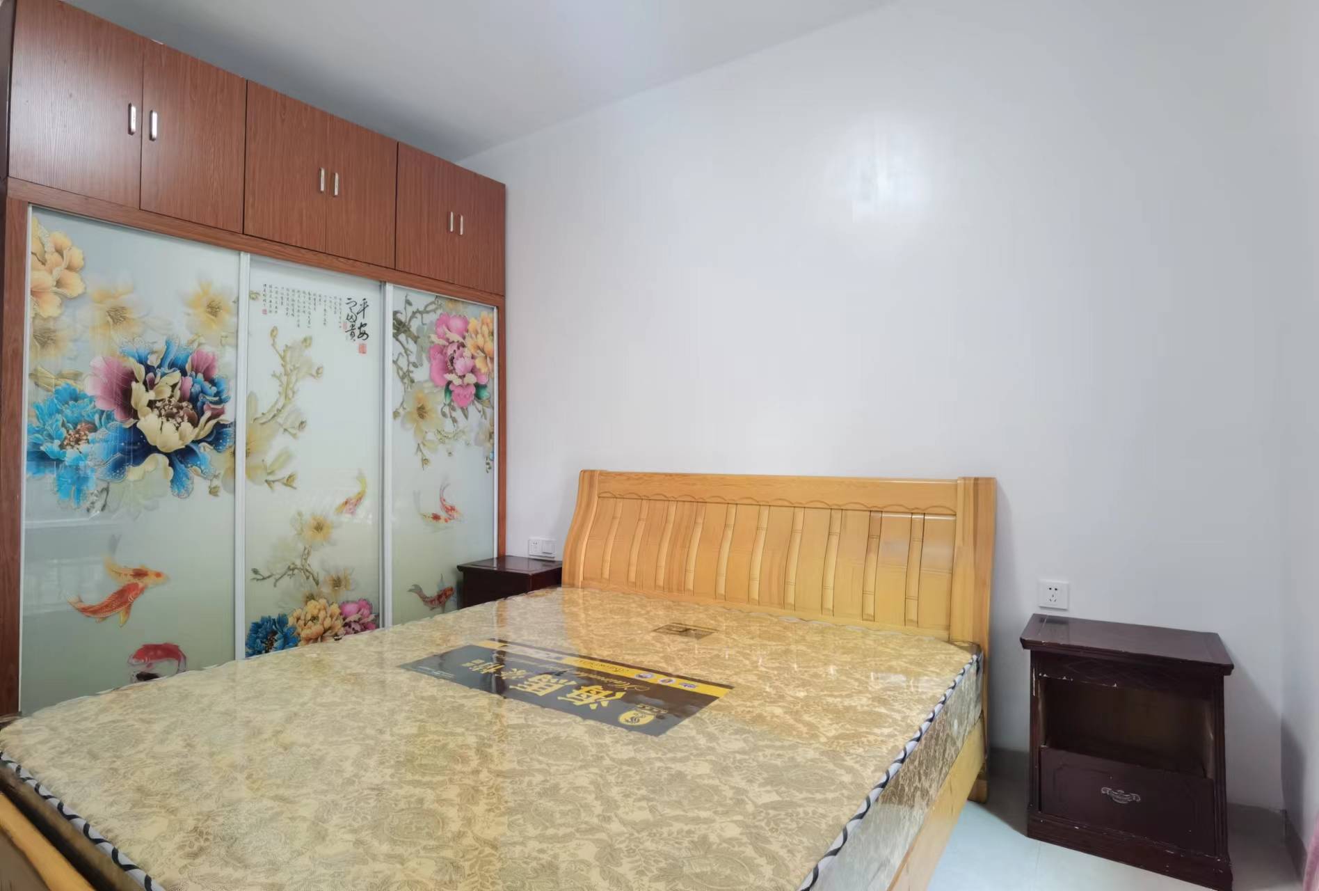 长湖小区 2室2厅1卫 1200.0元/月 长湖小区 2室2厅1卫 1200.0元/月室内图